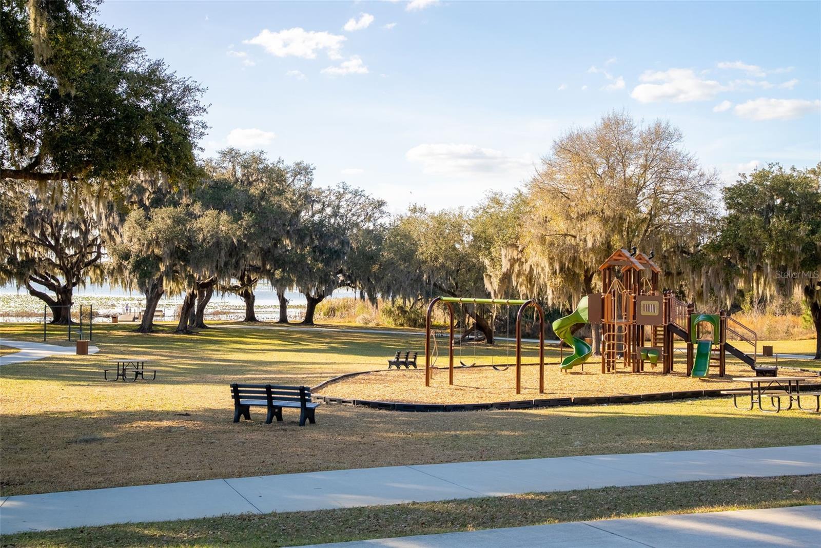 8903 DRUMMER PLANK DR