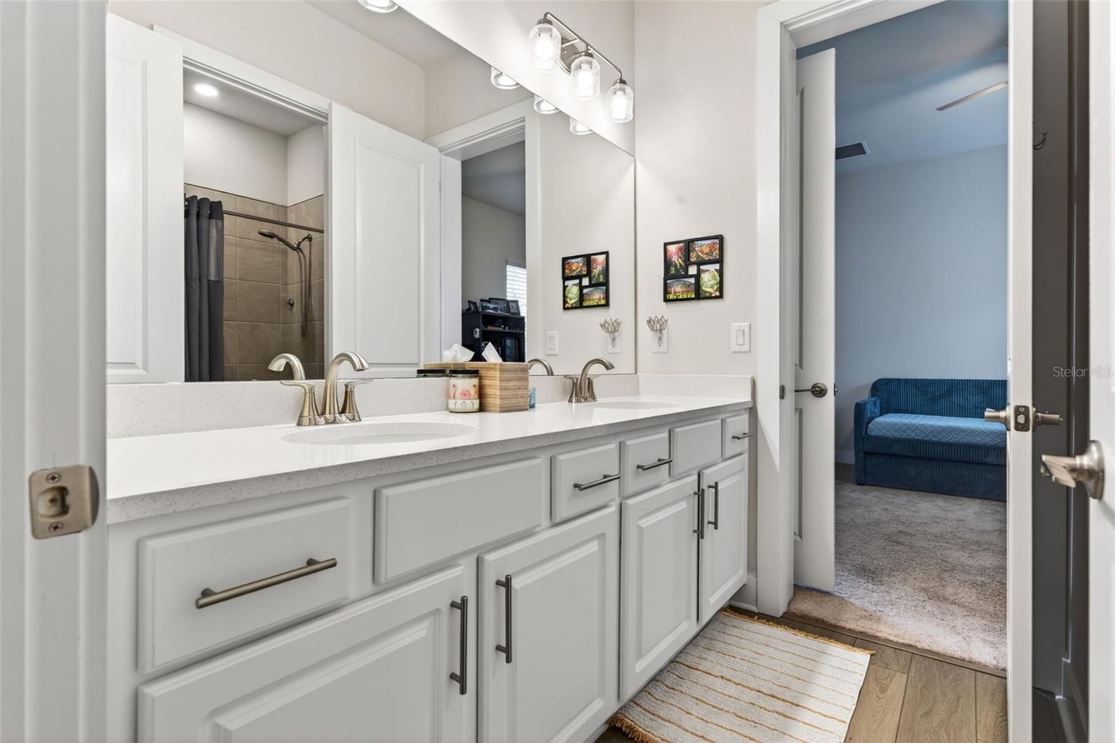 8903 DRUMMER PLANK DR