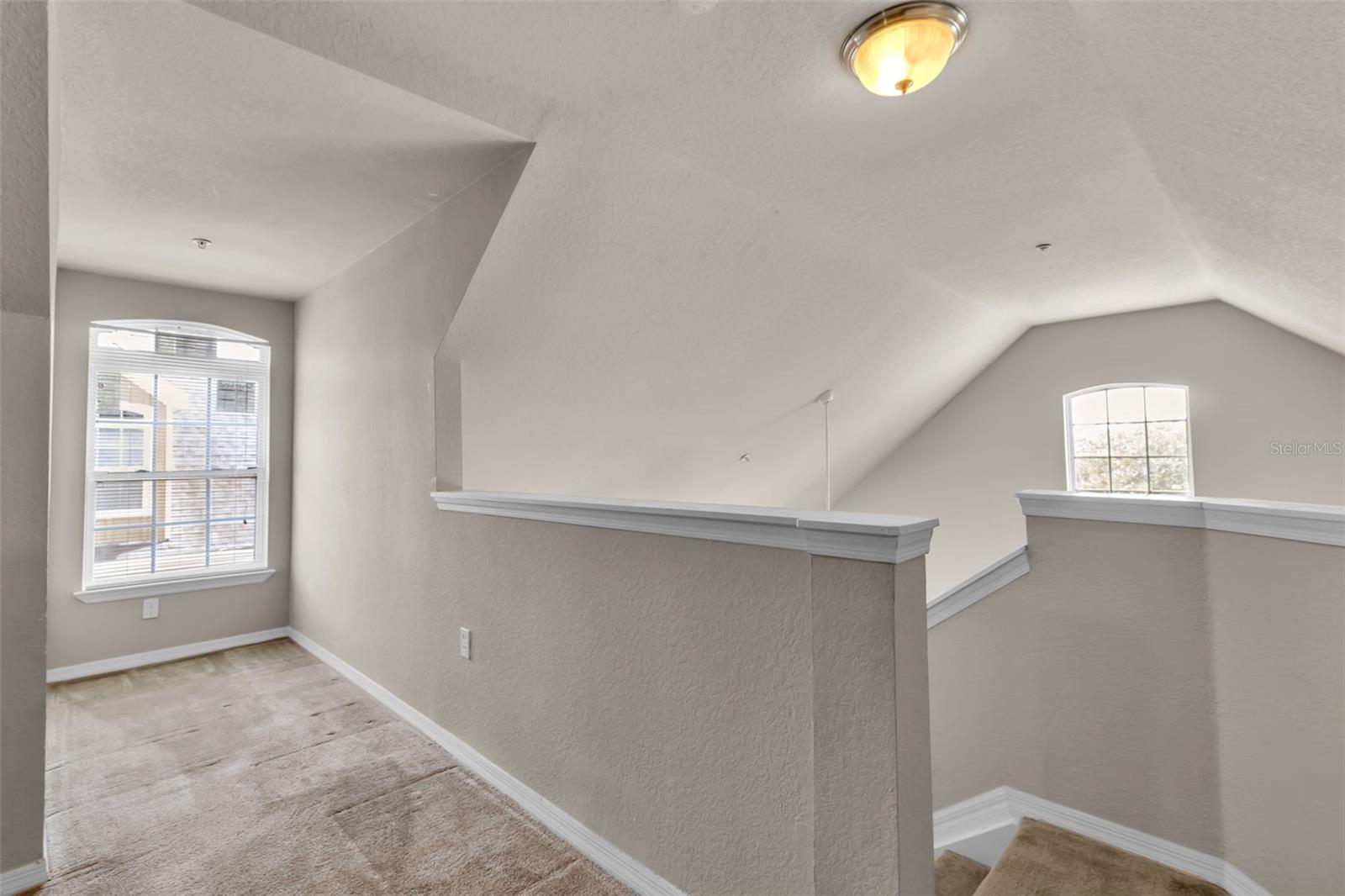 5541 ROSEHILL RD #202