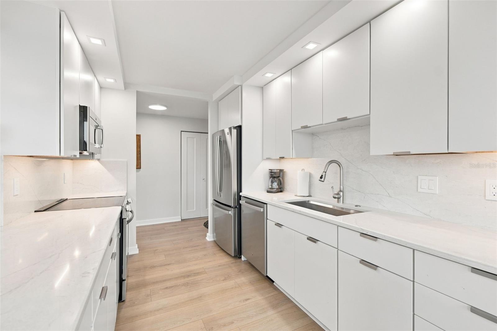 707 S GULFSTREAM AVE #207