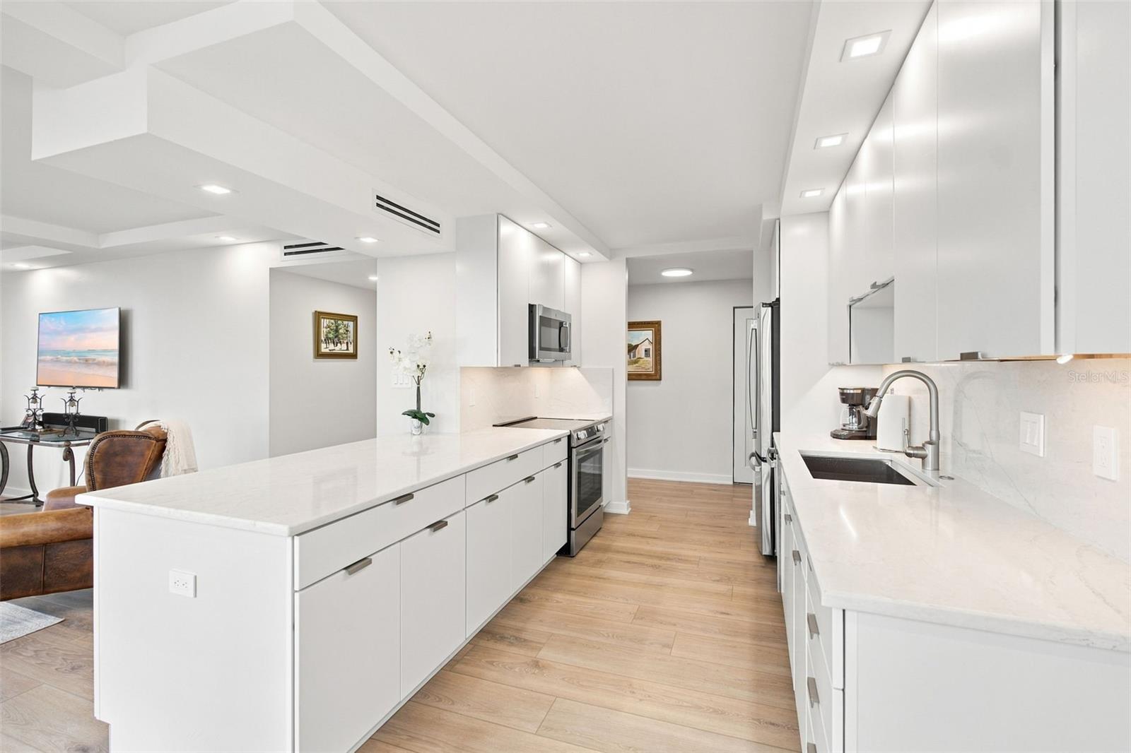 707 S GULFSTREAM AVE #207