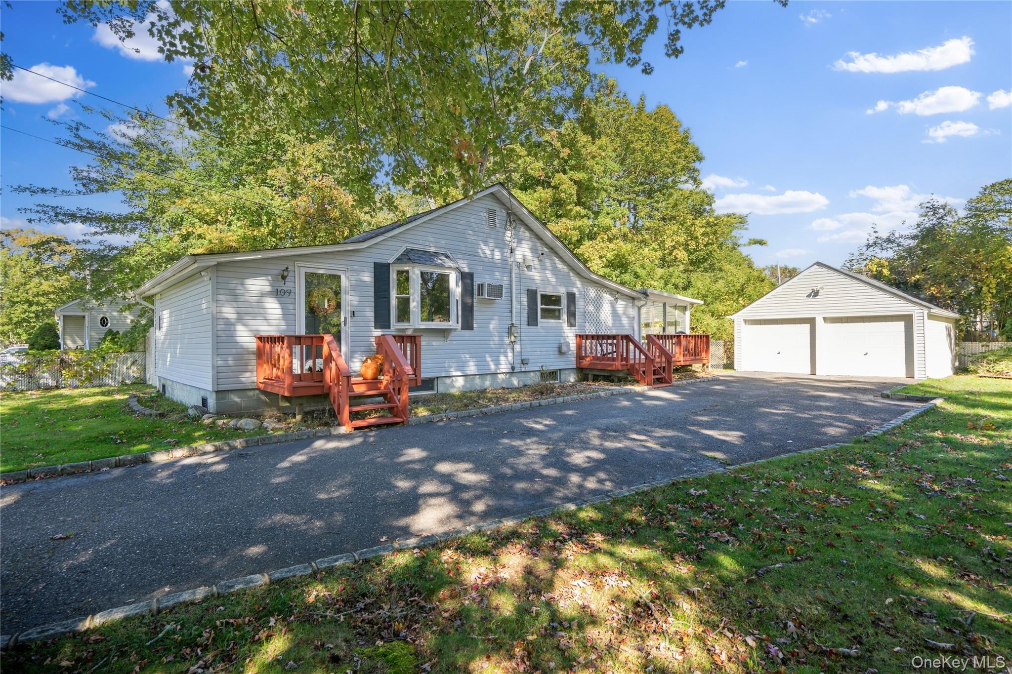 109 Lakeview Drive