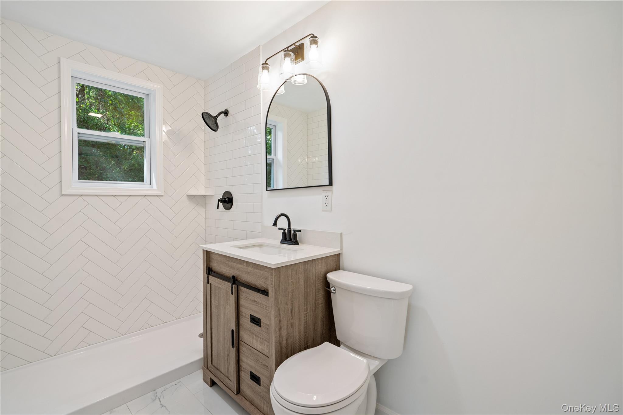 2 Mount Sinai Avenue S