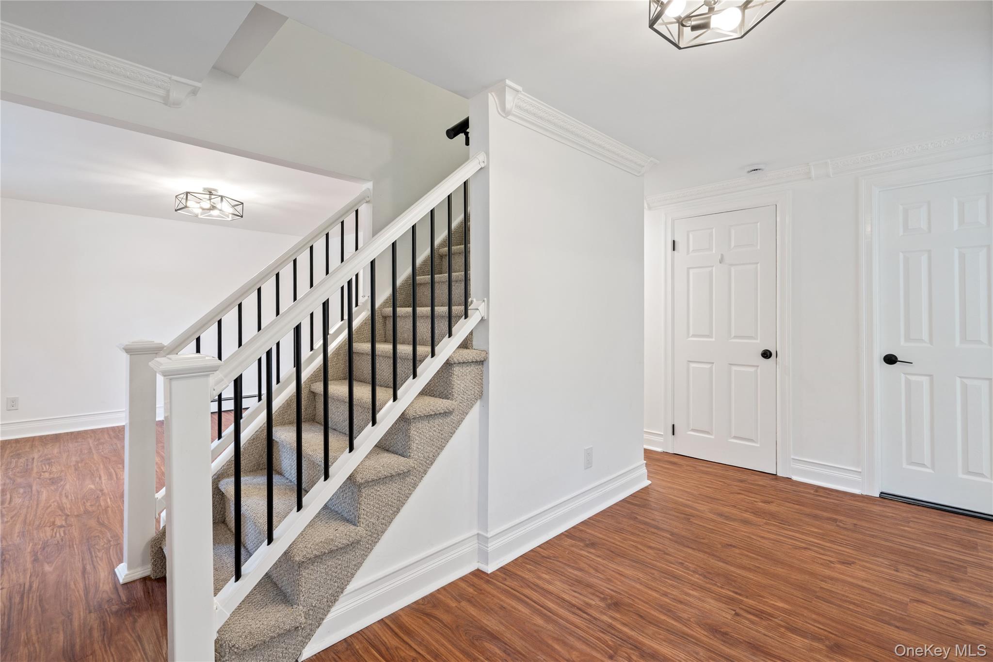 2 Mount Sinai Avenue S