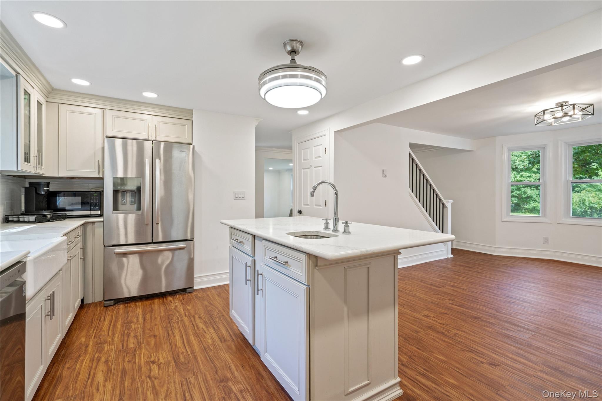 2 Mount Sinai Avenue S