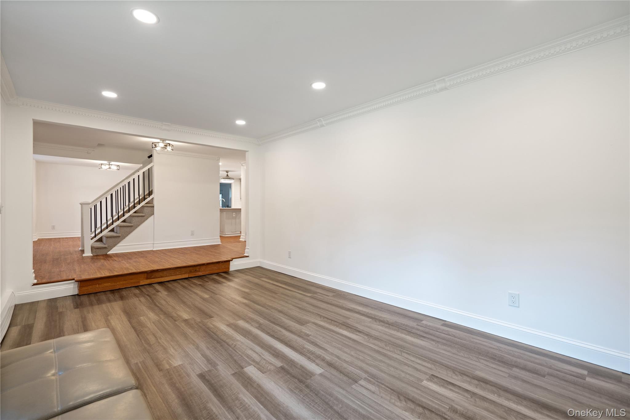 2 Mount Sinai Avenue S