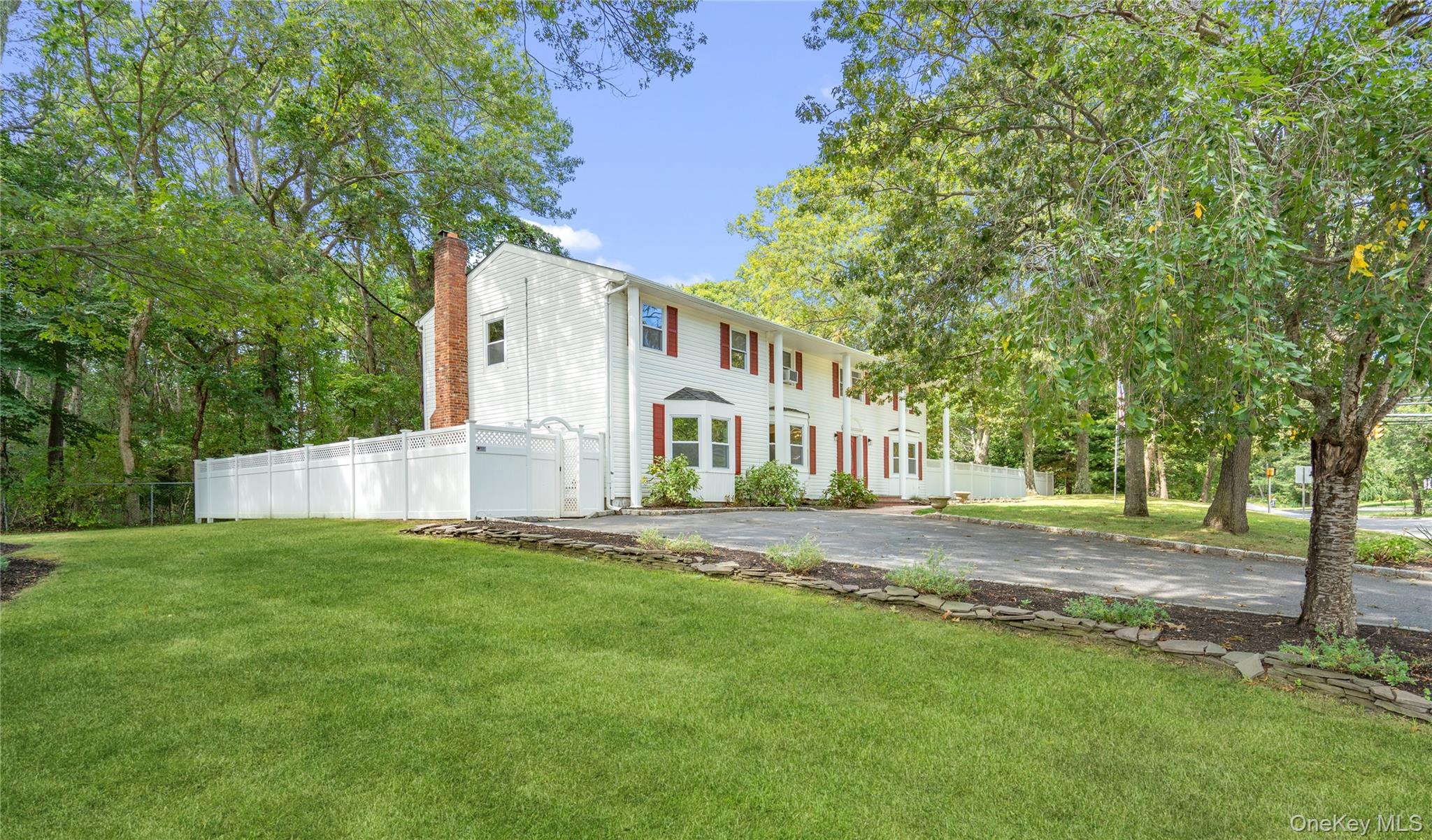 2 Mount Sinai Avenue S