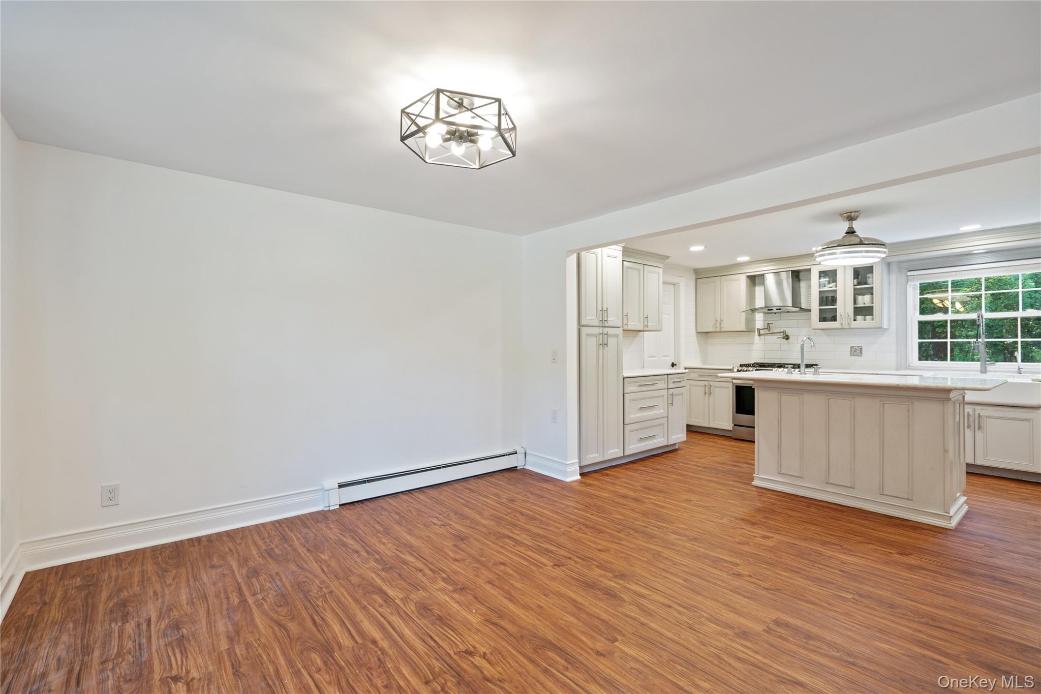 2 Mount Sinai Avenue S