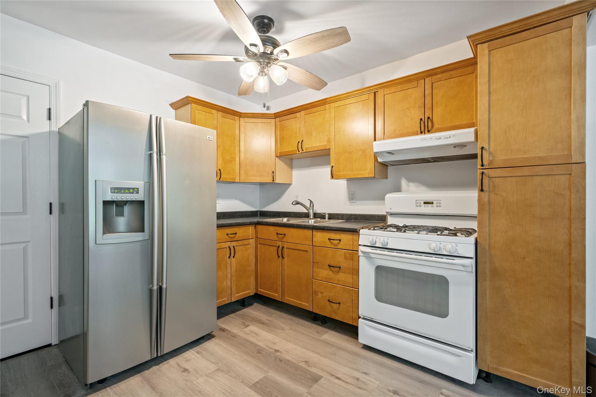 2 Mount Sinai Avenue S