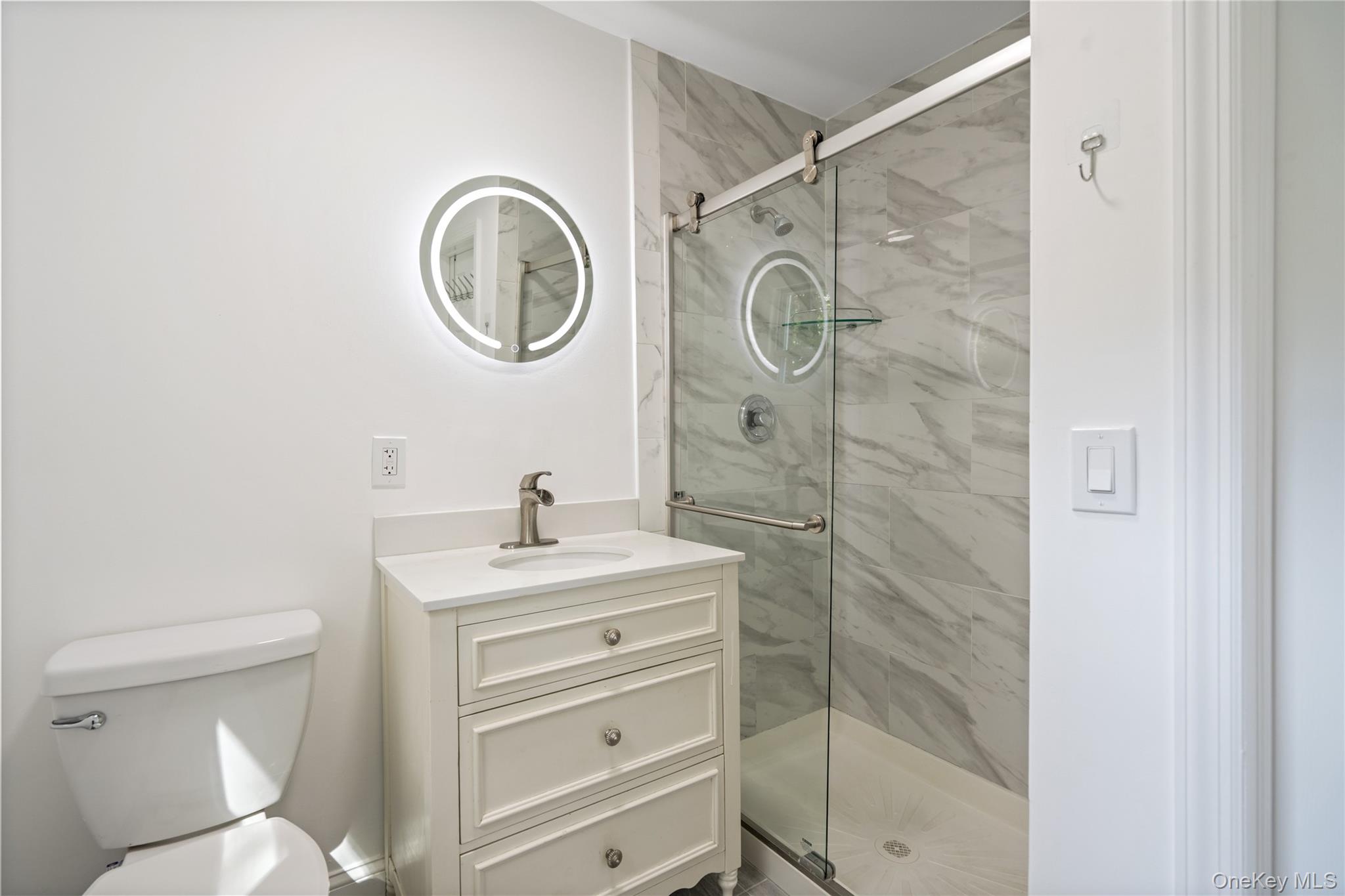 2 Mount Sinai Avenue S