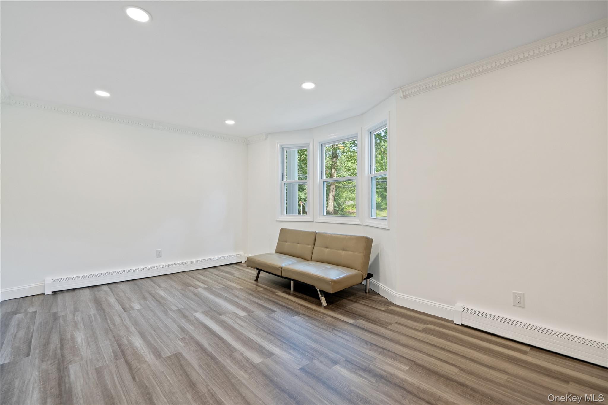 2 Mount Sinai Avenue S