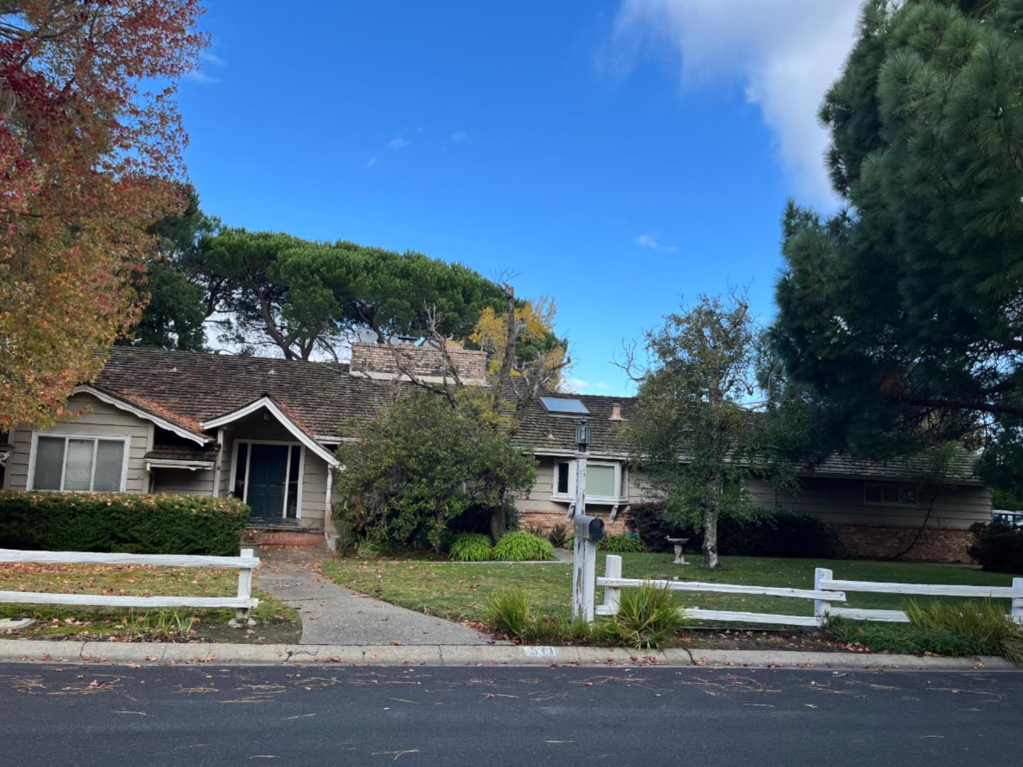 571 Craig Road