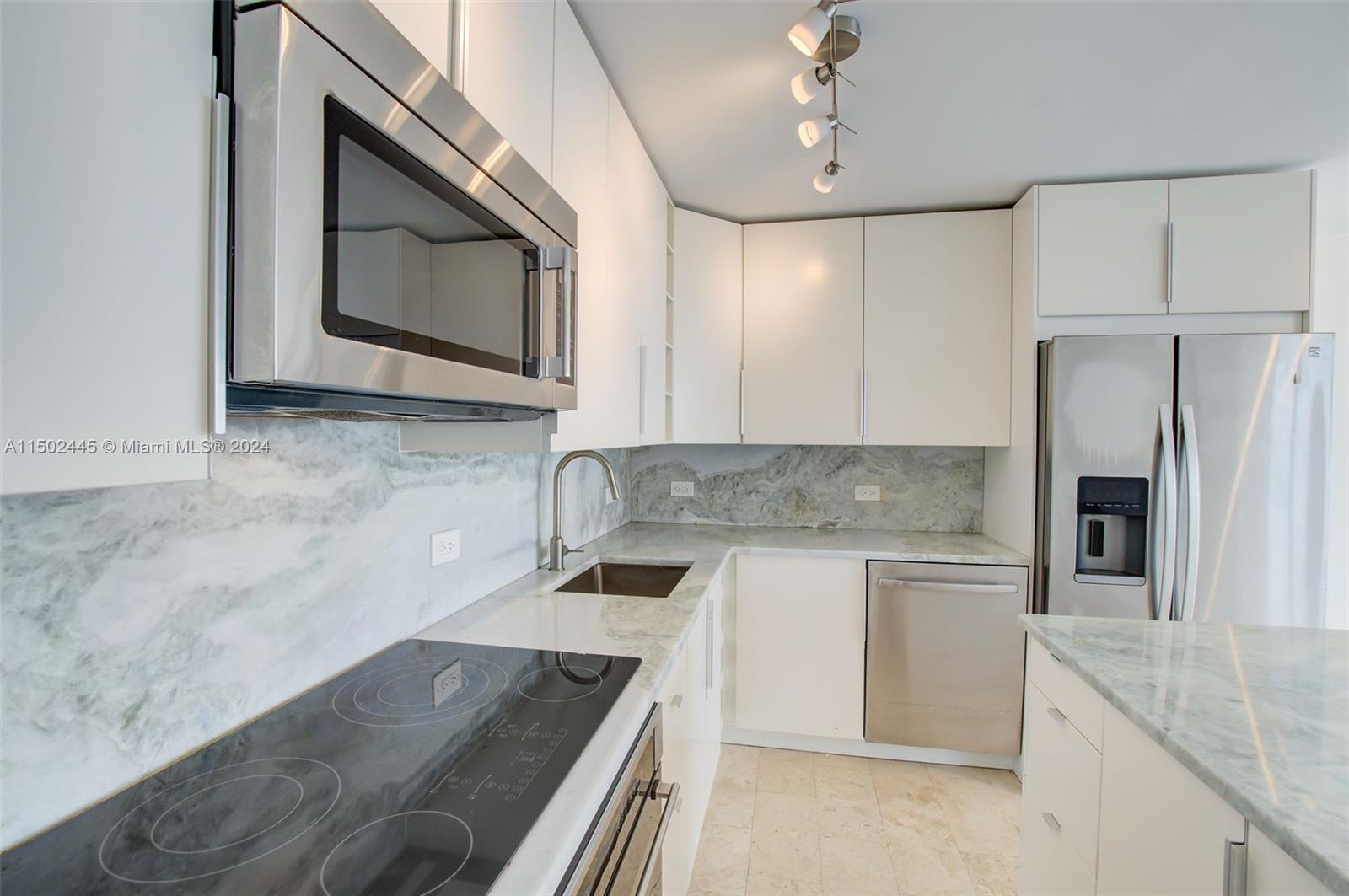 5 Island Ave Unit: 15E