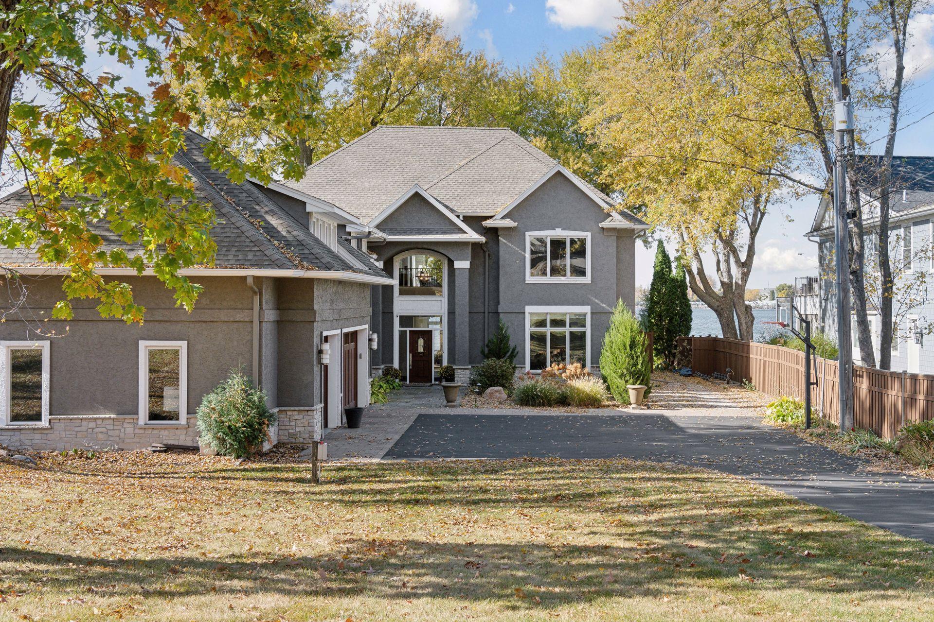 5580 Maple Heights Road