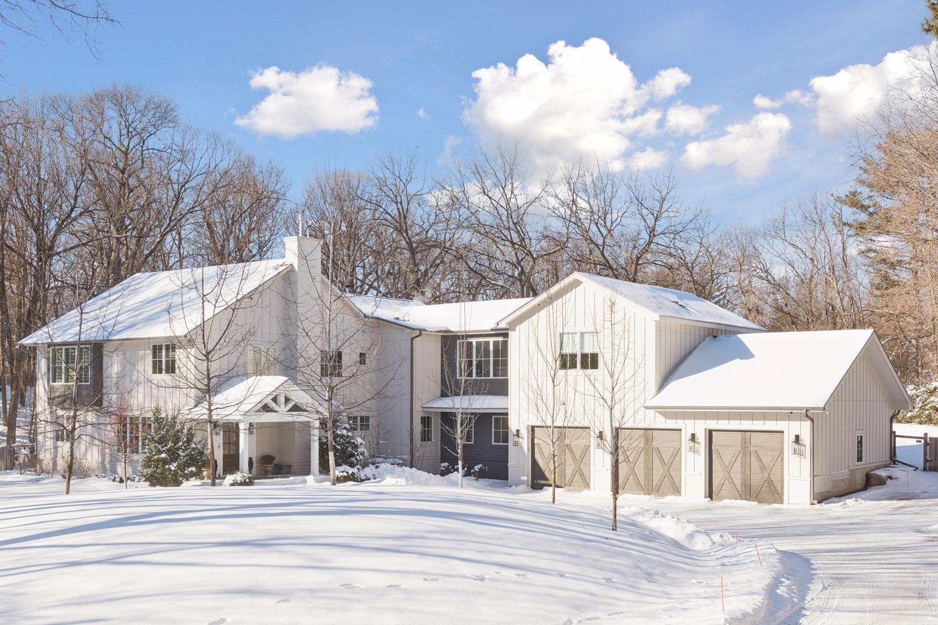 19020 Minnetonka Boulevard