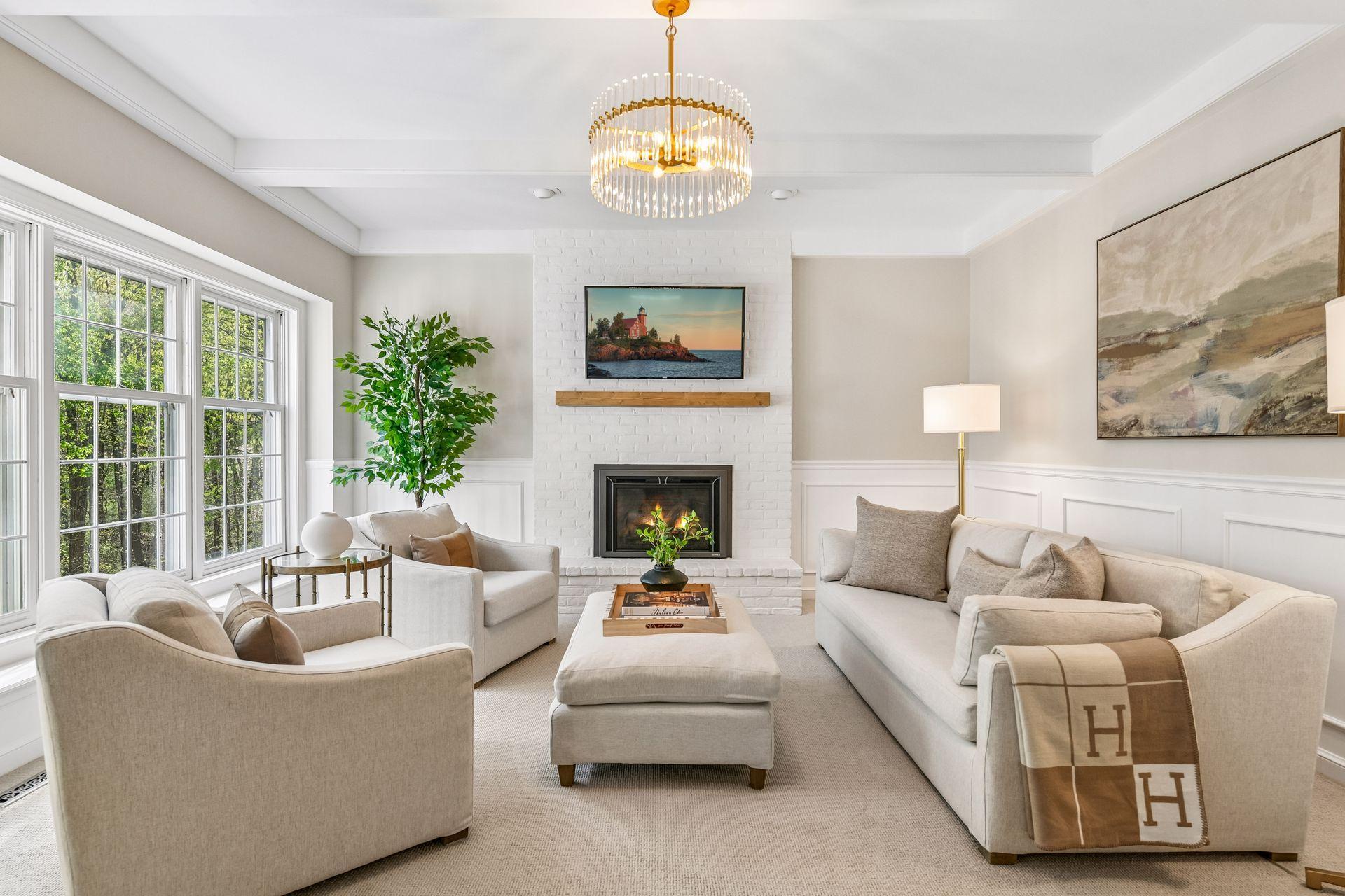 19515 Waterford Place