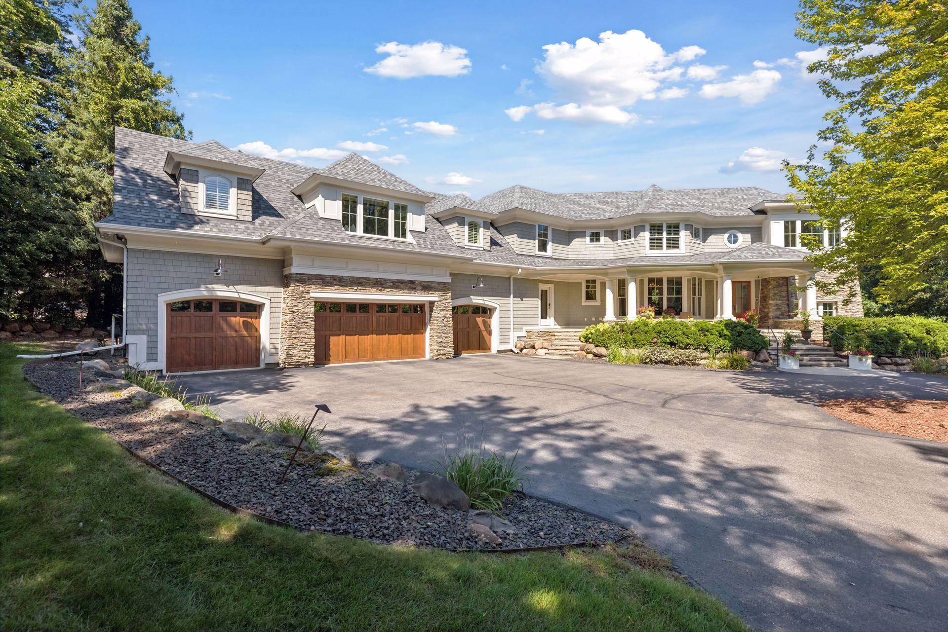 20270 Excelsior Boulevard