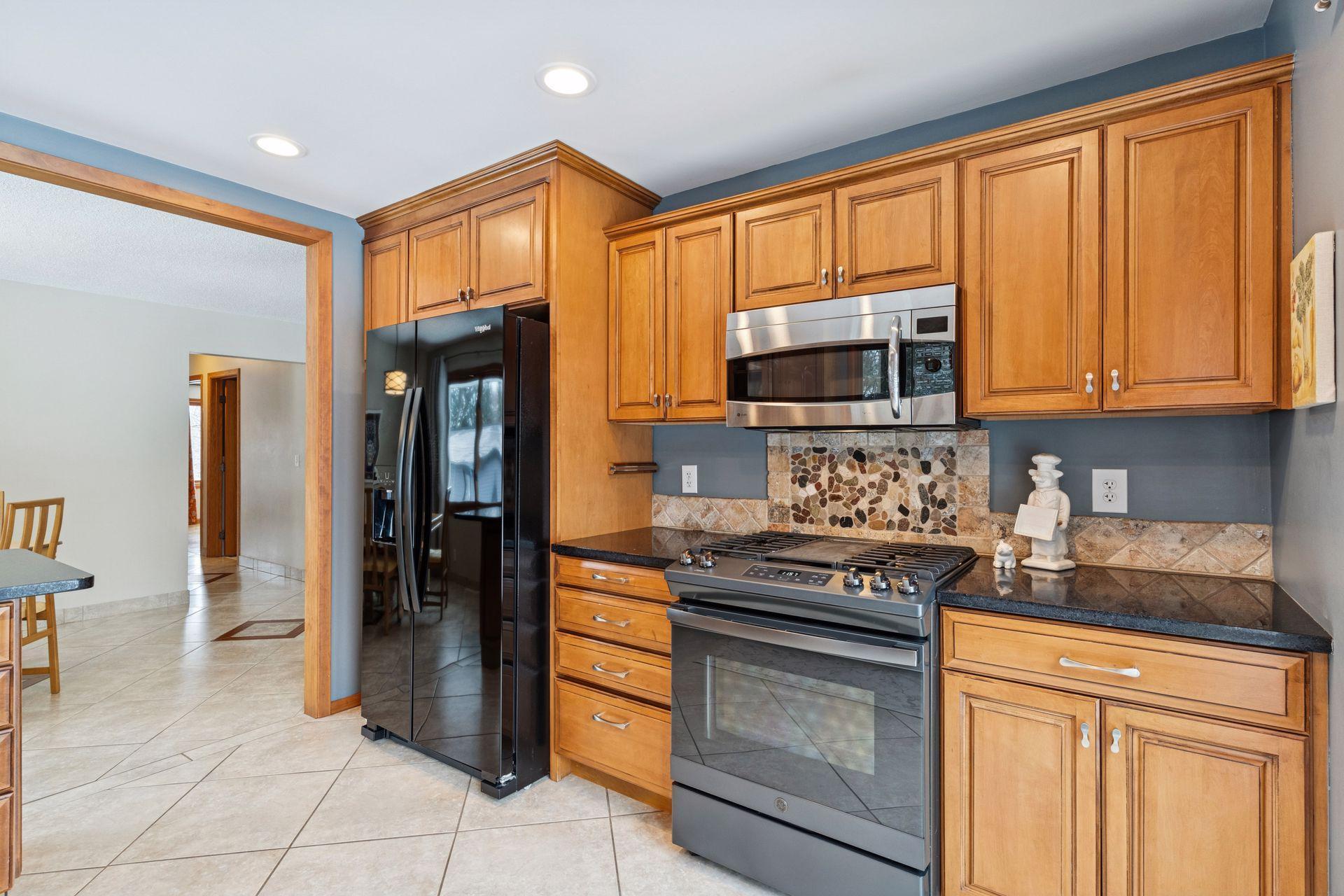 3237 Shores Boulevard