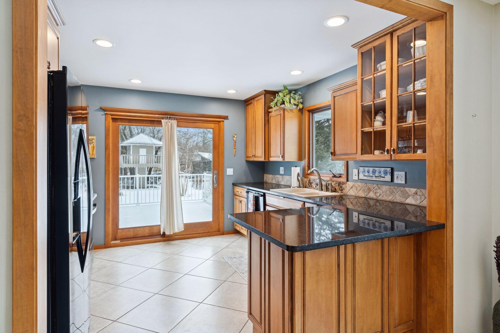 3237 Shores Boulevard