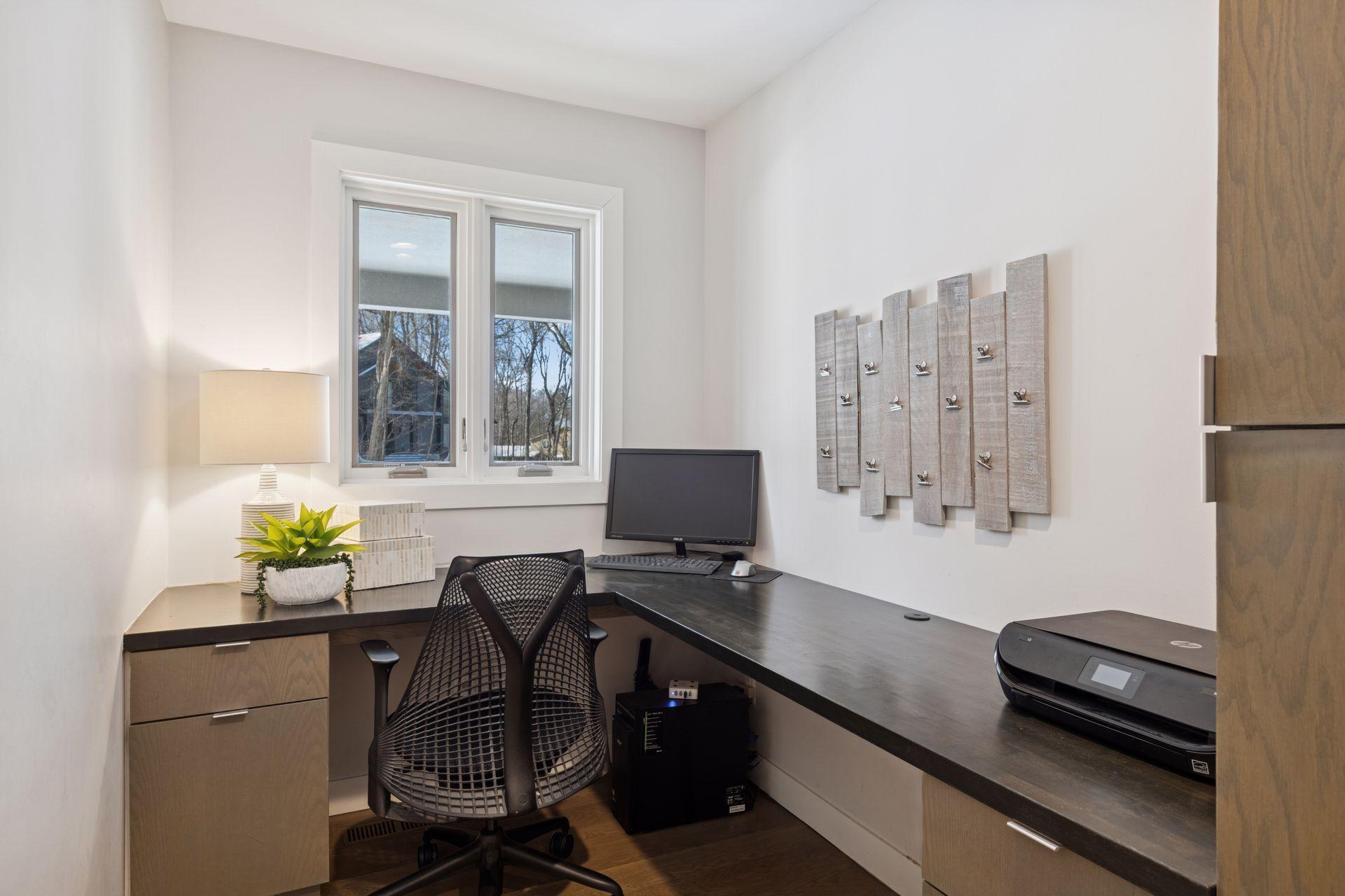 4360 Chimo East Street