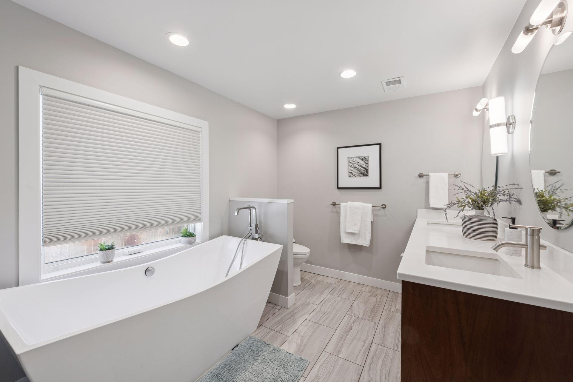 4360 Chimo East Street