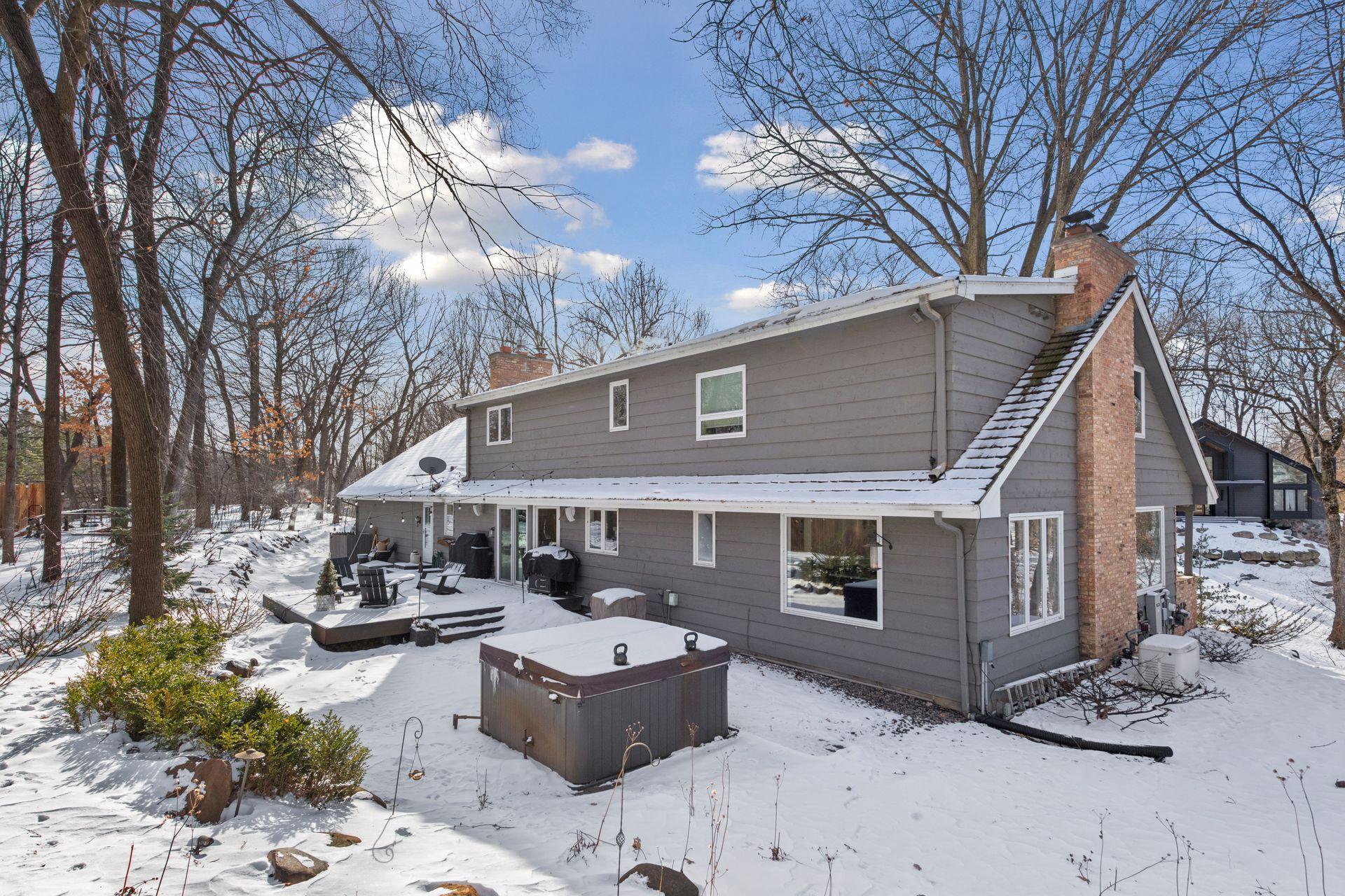 4360 Chimo East Street