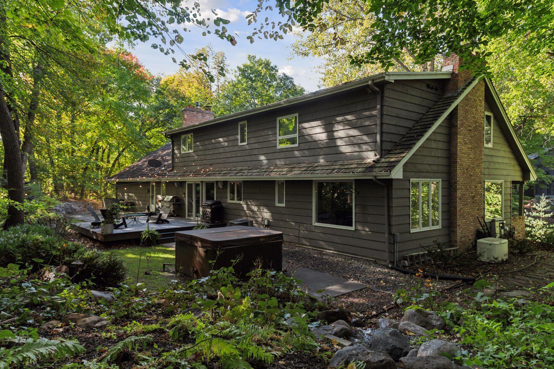 4360 Chimo East Street