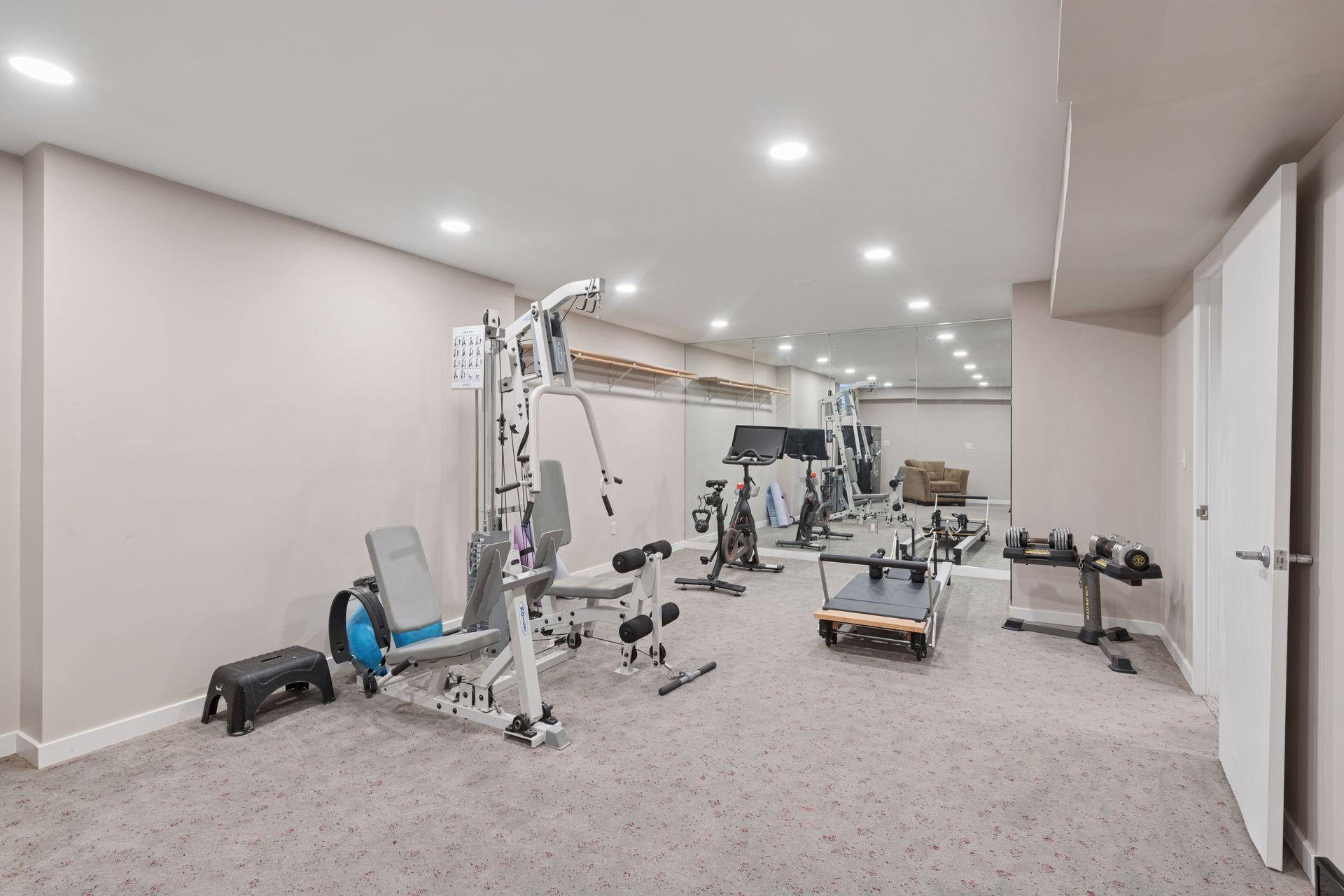 4360 Chimo East Street