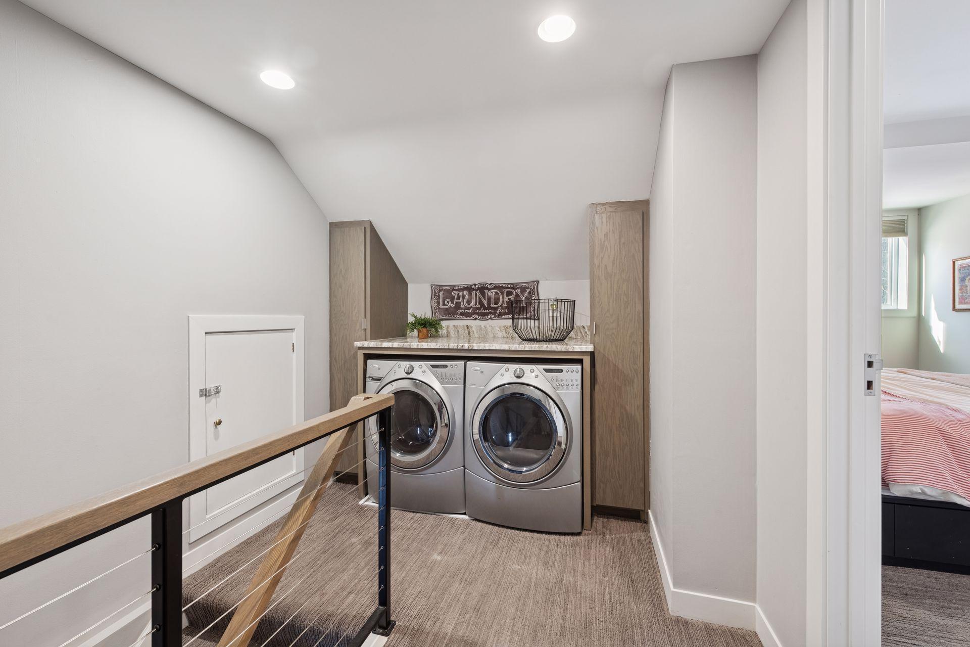 4360 Chimo East Street