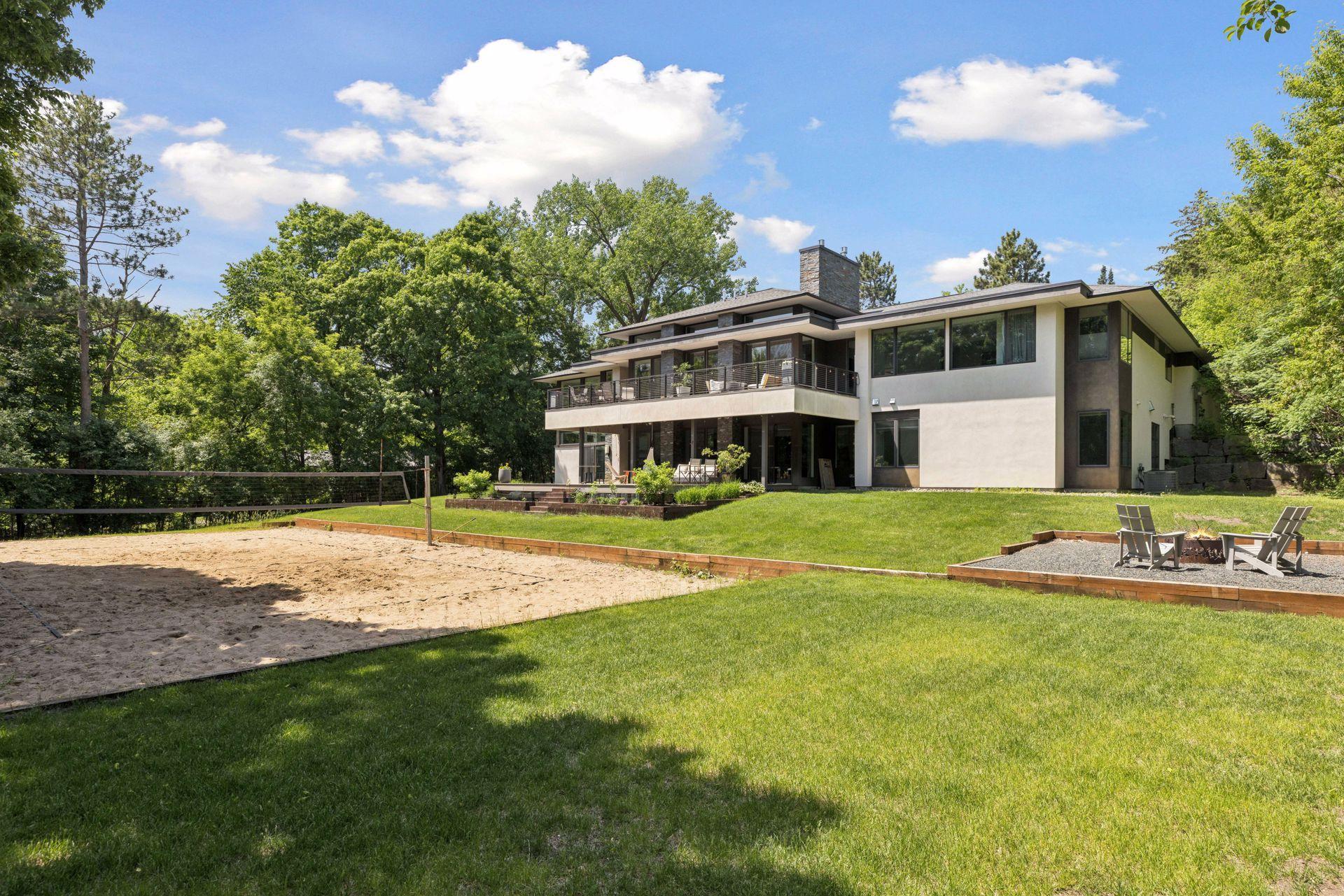 17950 Fairhomes Lane