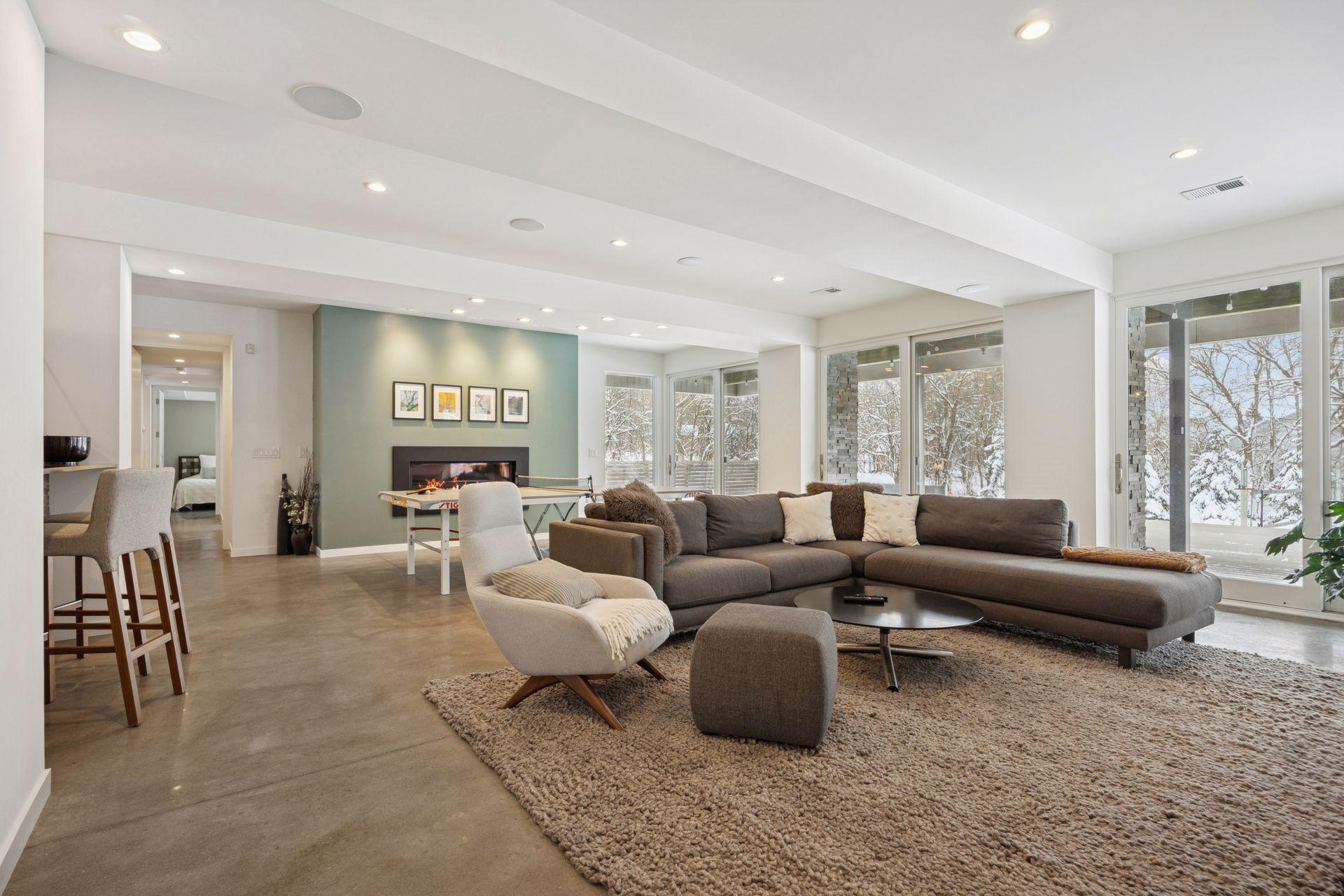 17950 Fairhomes Lane