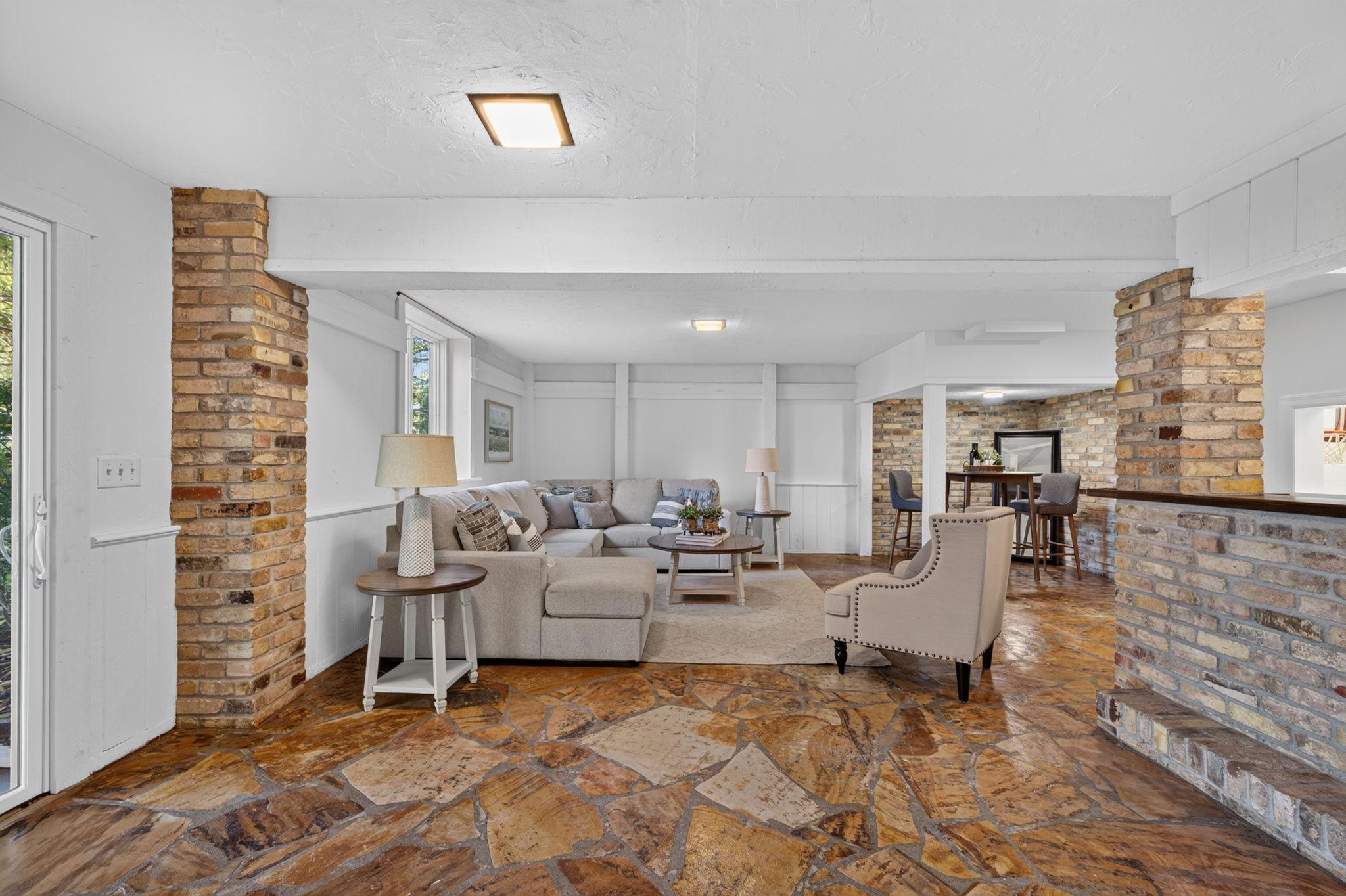800 N Brown Road
