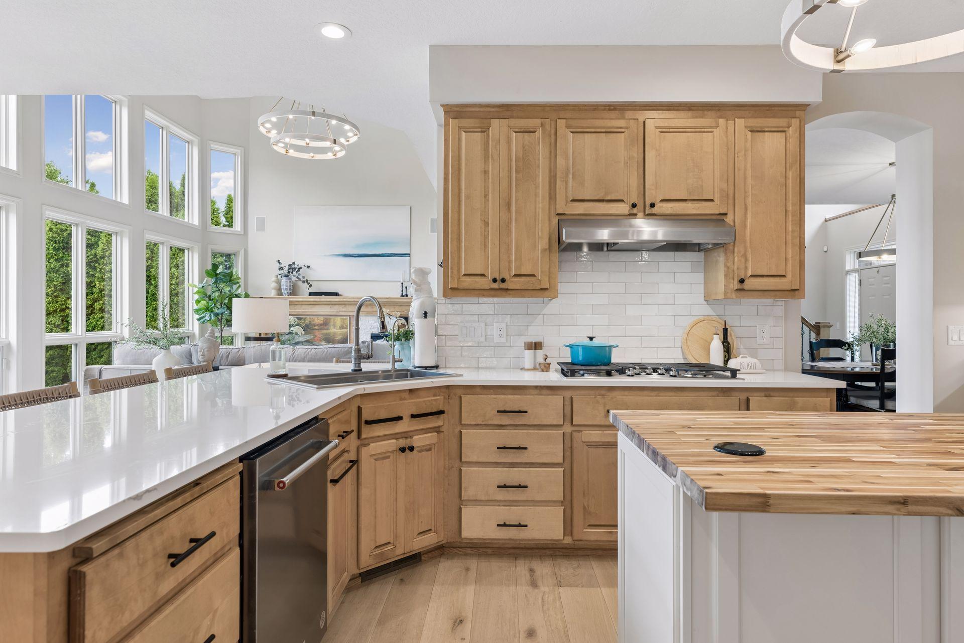 6815 Ruby Lane