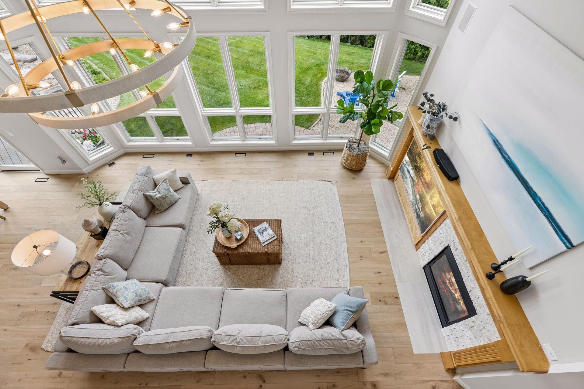 6815 Ruby Lane