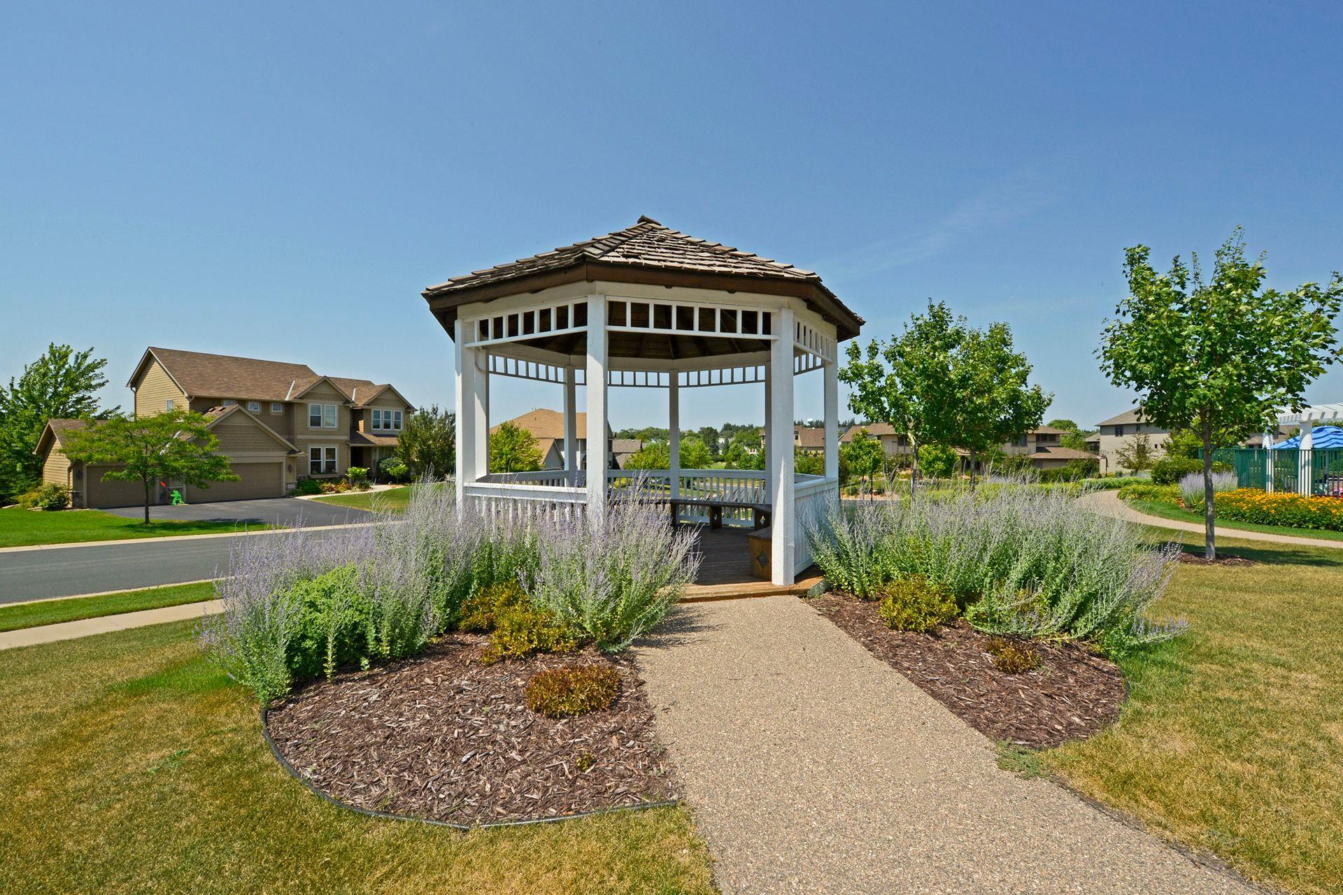 6815 Ruby Lane