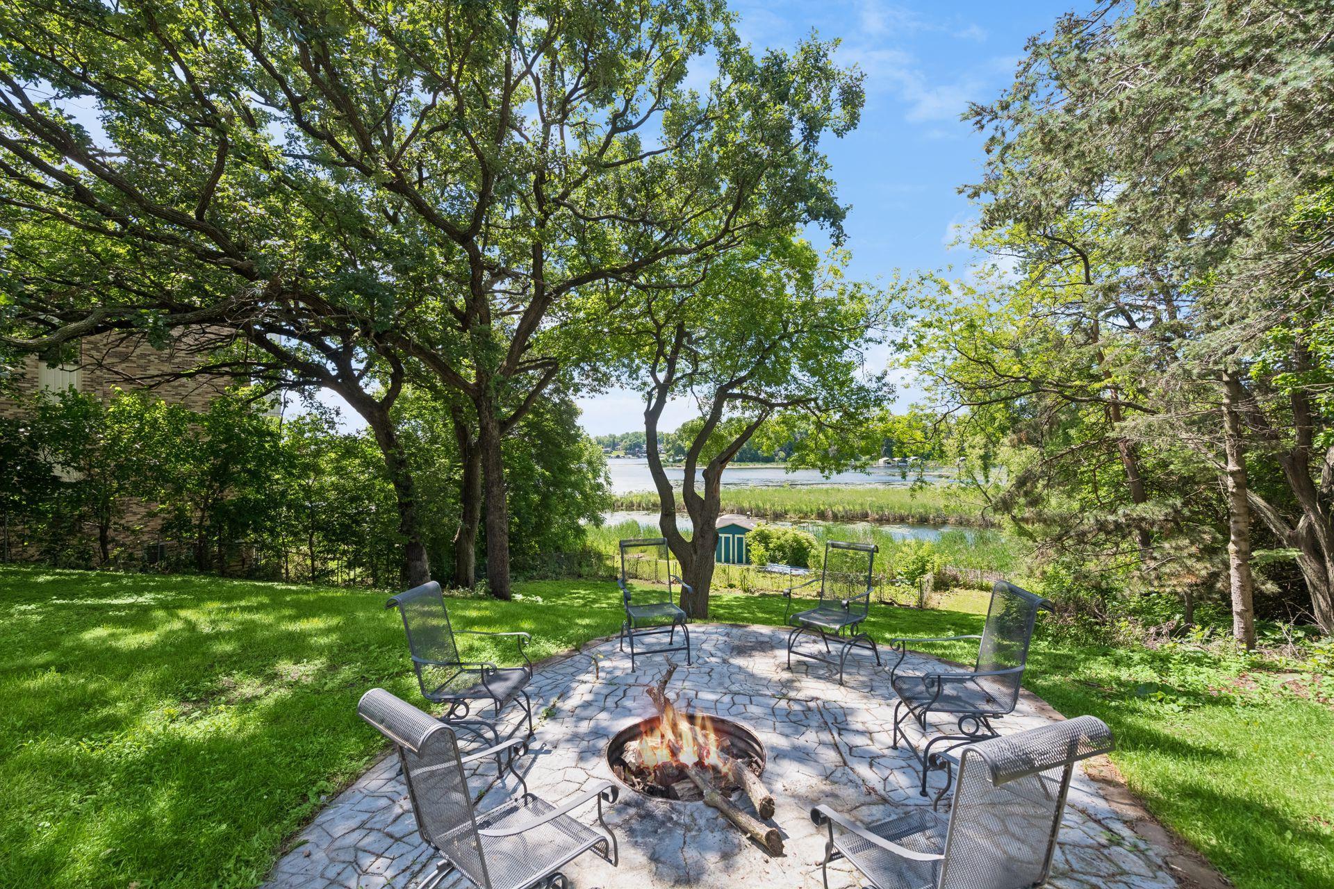 4569 Shoreline Drive