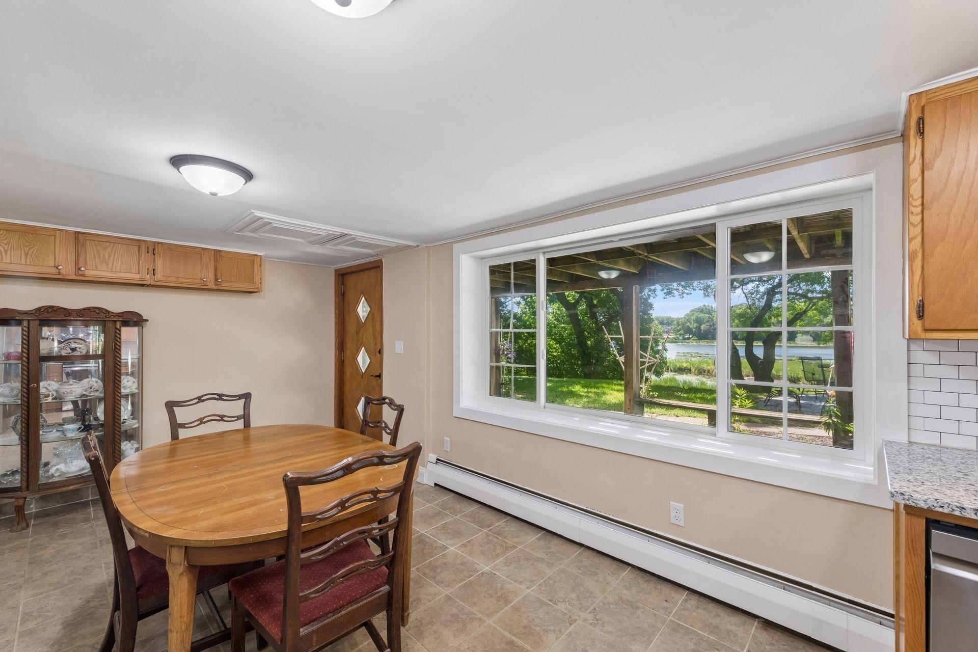4569 Shoreline Drive