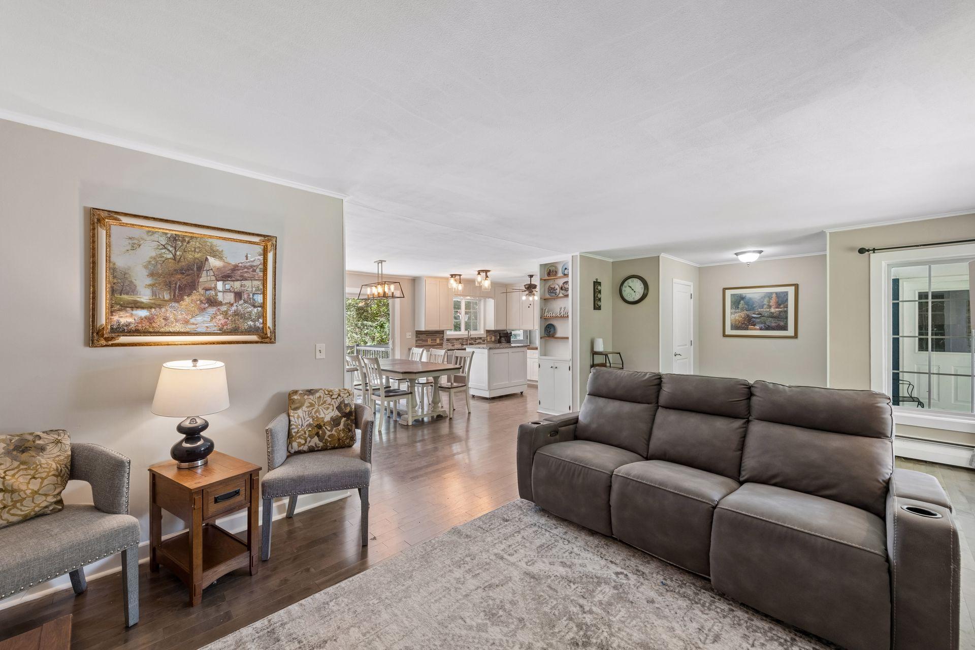 4569 Shoreline Drive