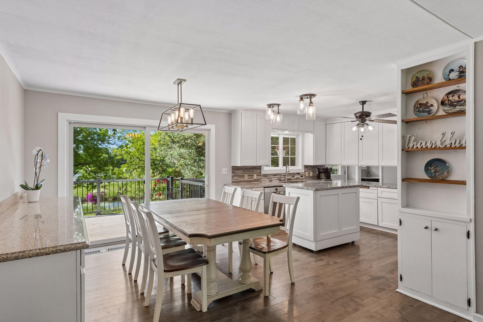 4569 Shoreline Drive