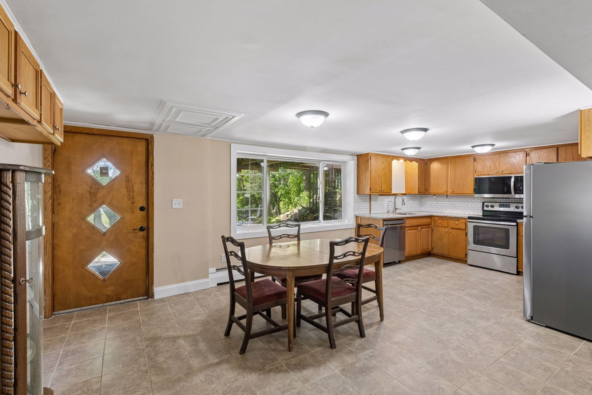 4569 Shoreline Drive