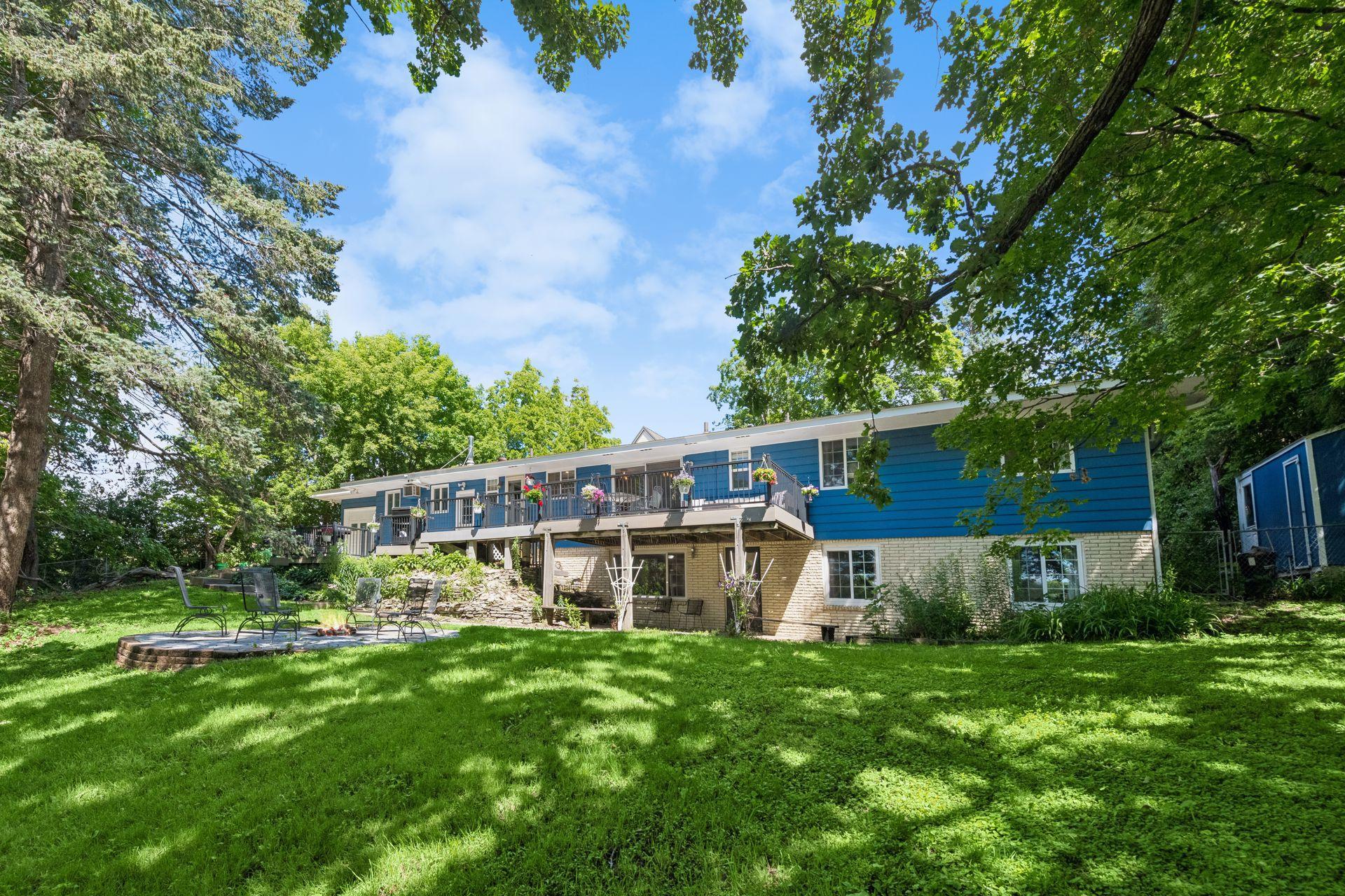 4569 Shoreline Drive