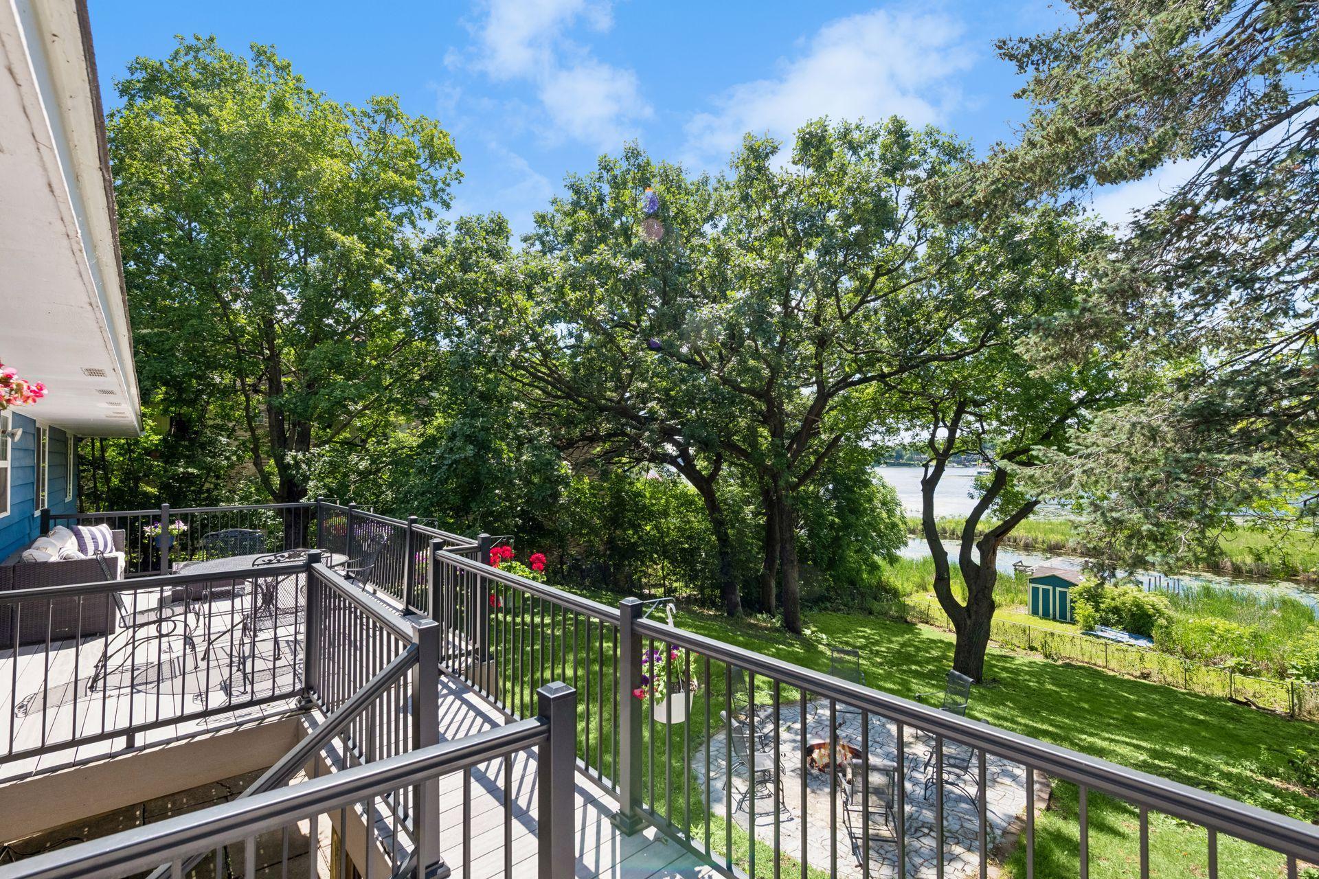 4569 Shoreline Drive