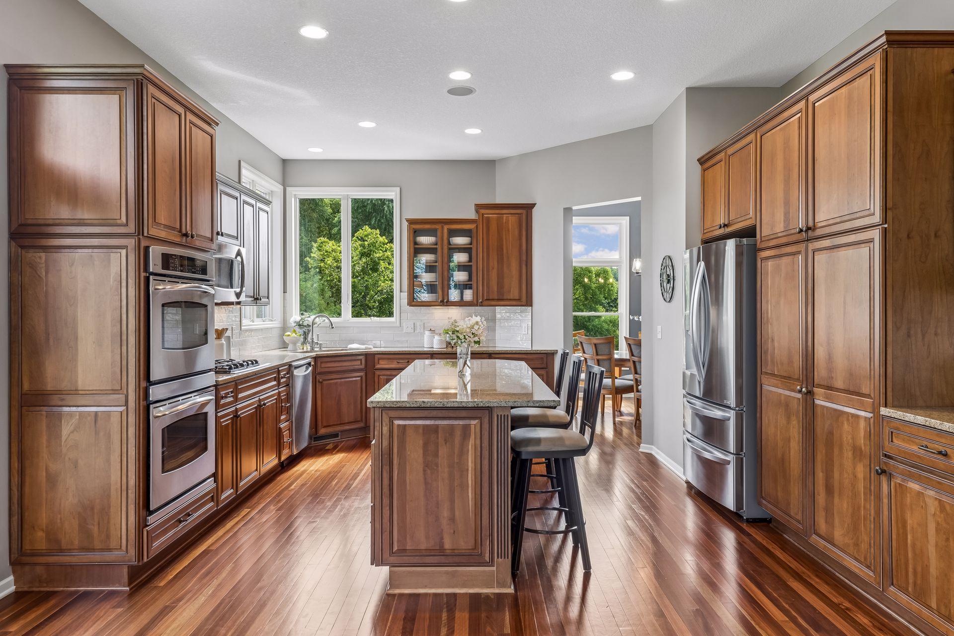 7569 Ridgeview Point