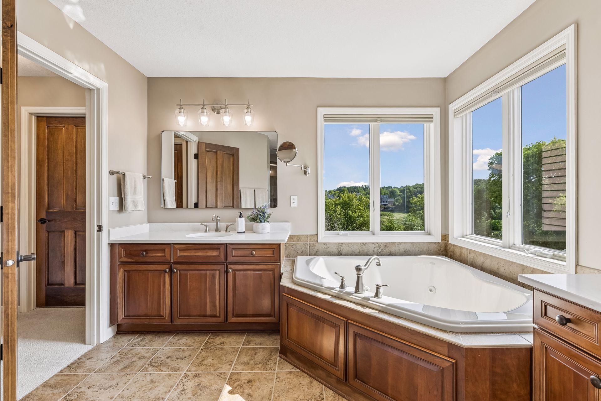 7569 Ridgeview Point