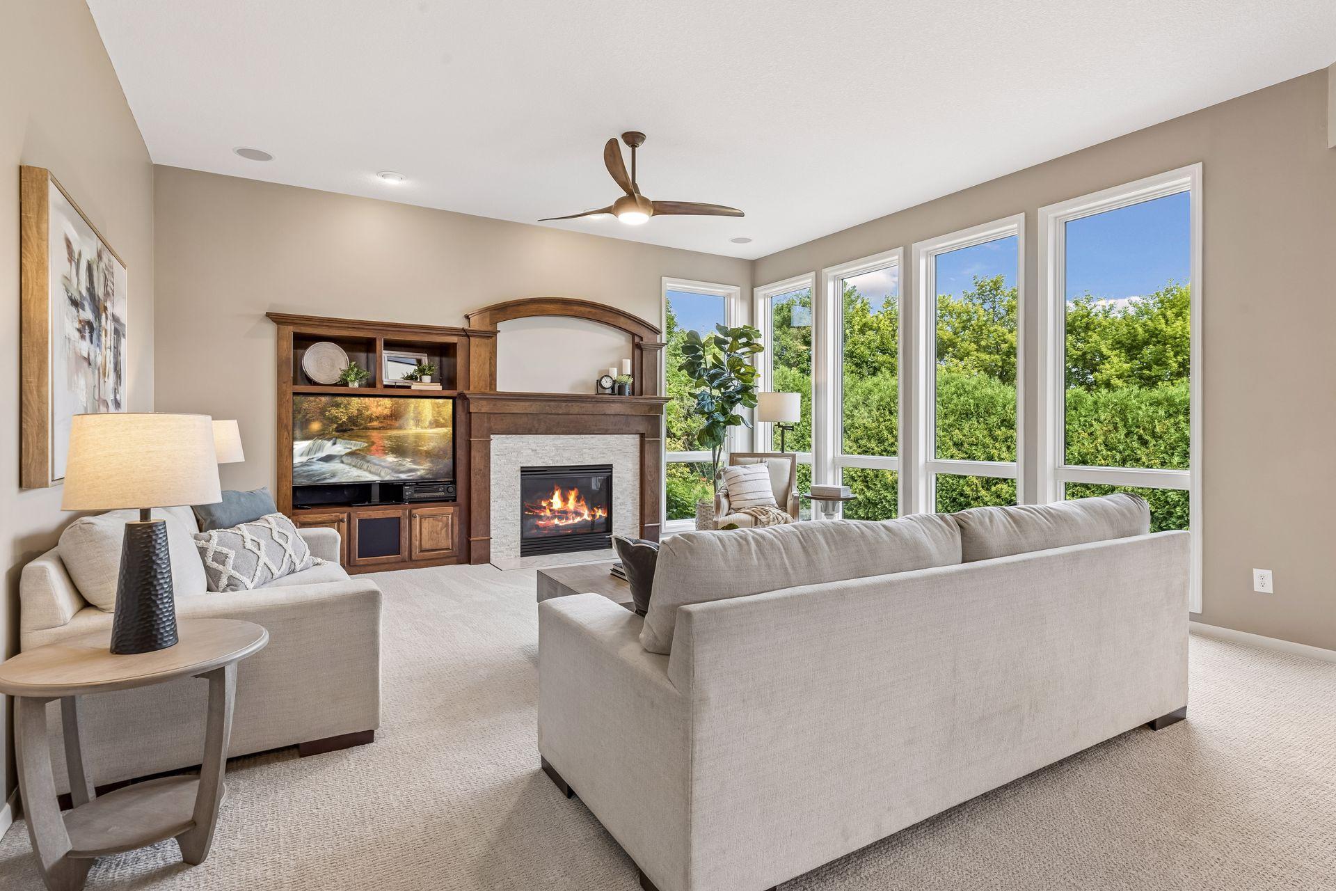 7569 Ridgeview Point