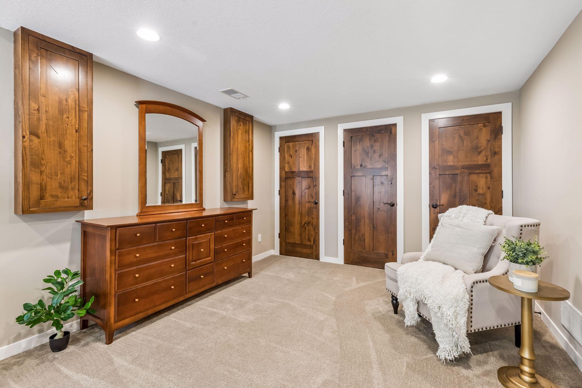 7569 Ridgeview Point