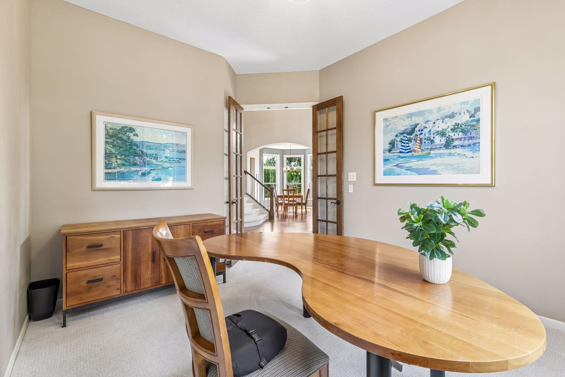 7569 Ridgeview Point