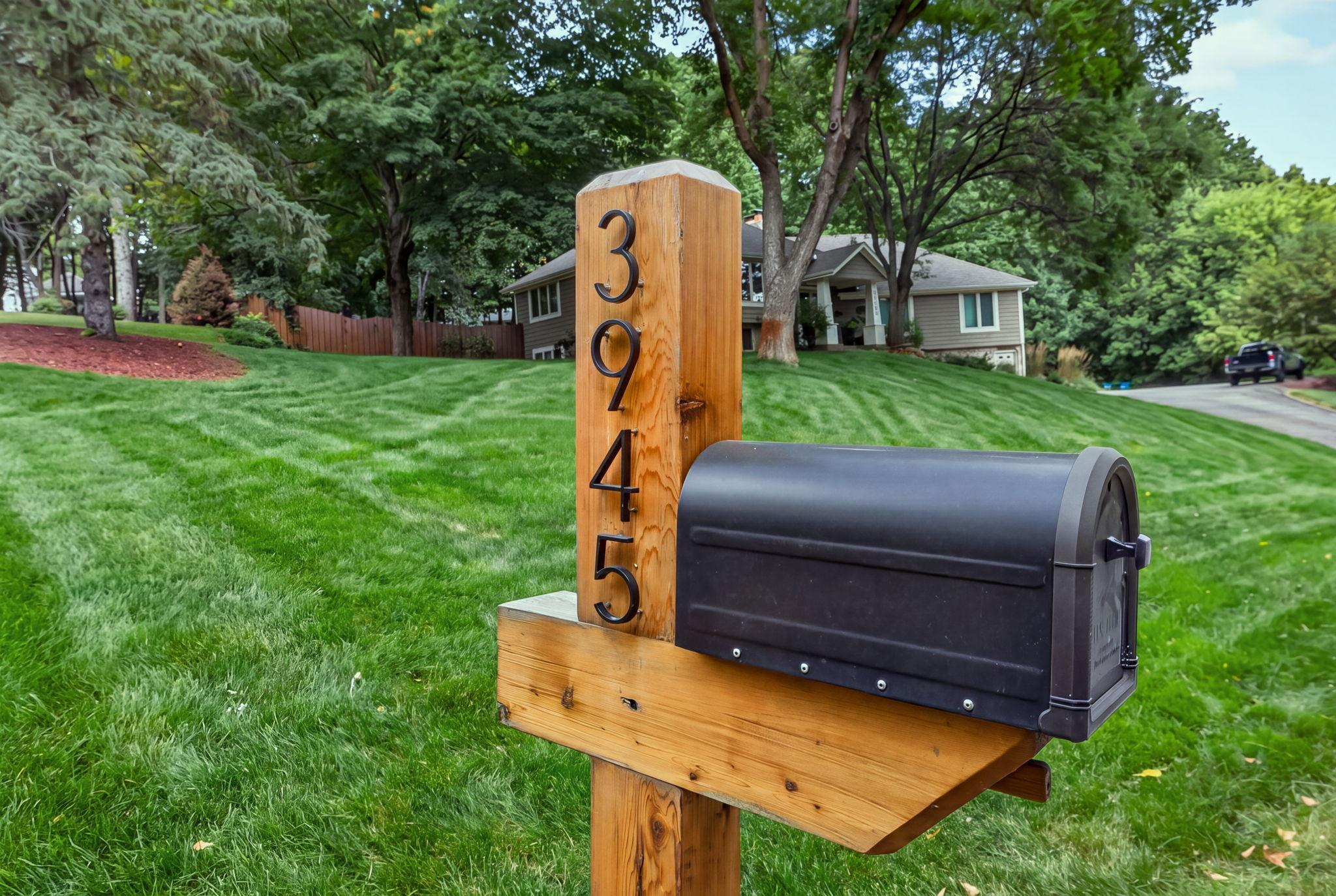 3945 Hillcrest Way