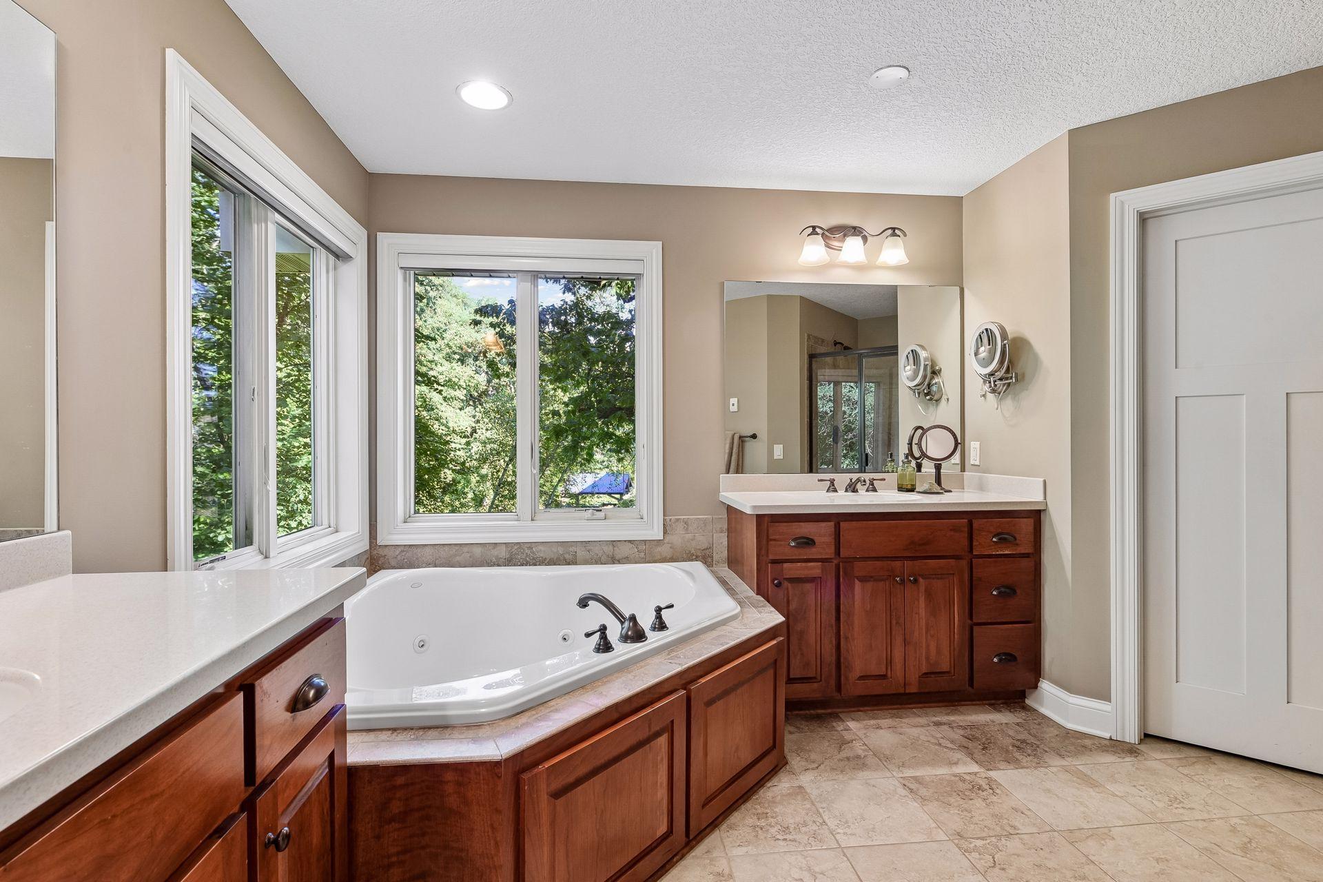 9260 Red Oak Drive