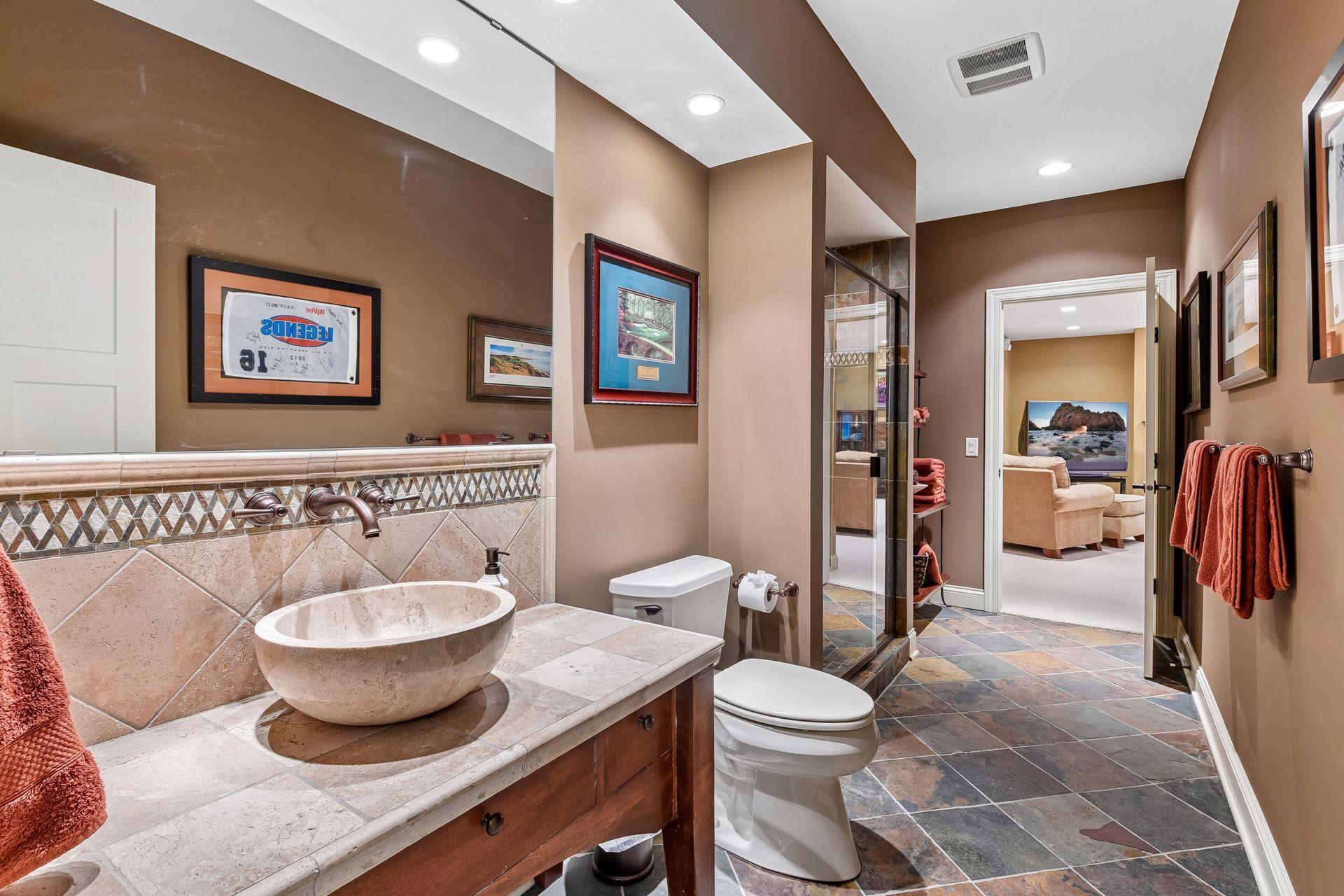 9260 Red Oak Drive